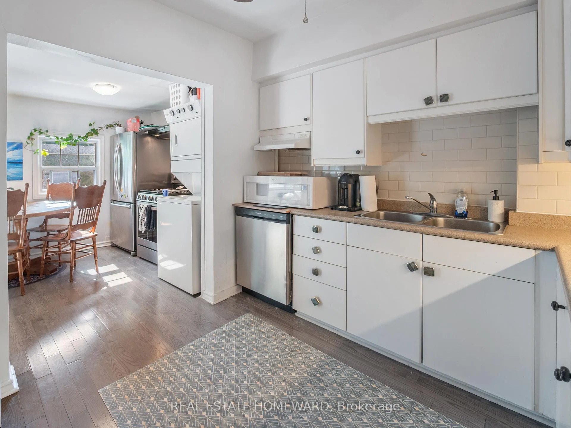 Photo 16 of 4 Silver Birch Avenue, Toronto, The Beaches — HOMEH
