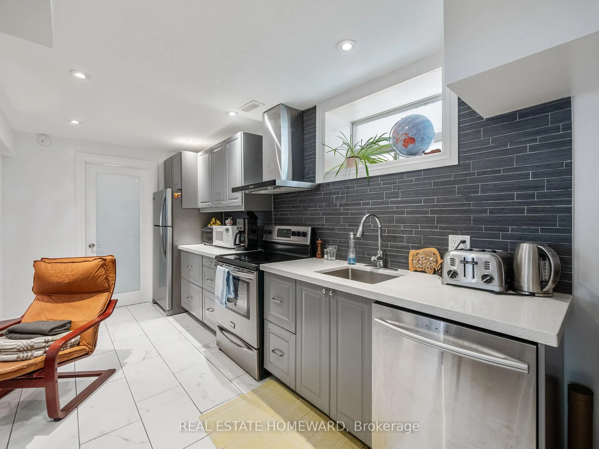 Photo 22 of 4 Silver Birch Avenue, Toronto, The Beaches — HOMEH