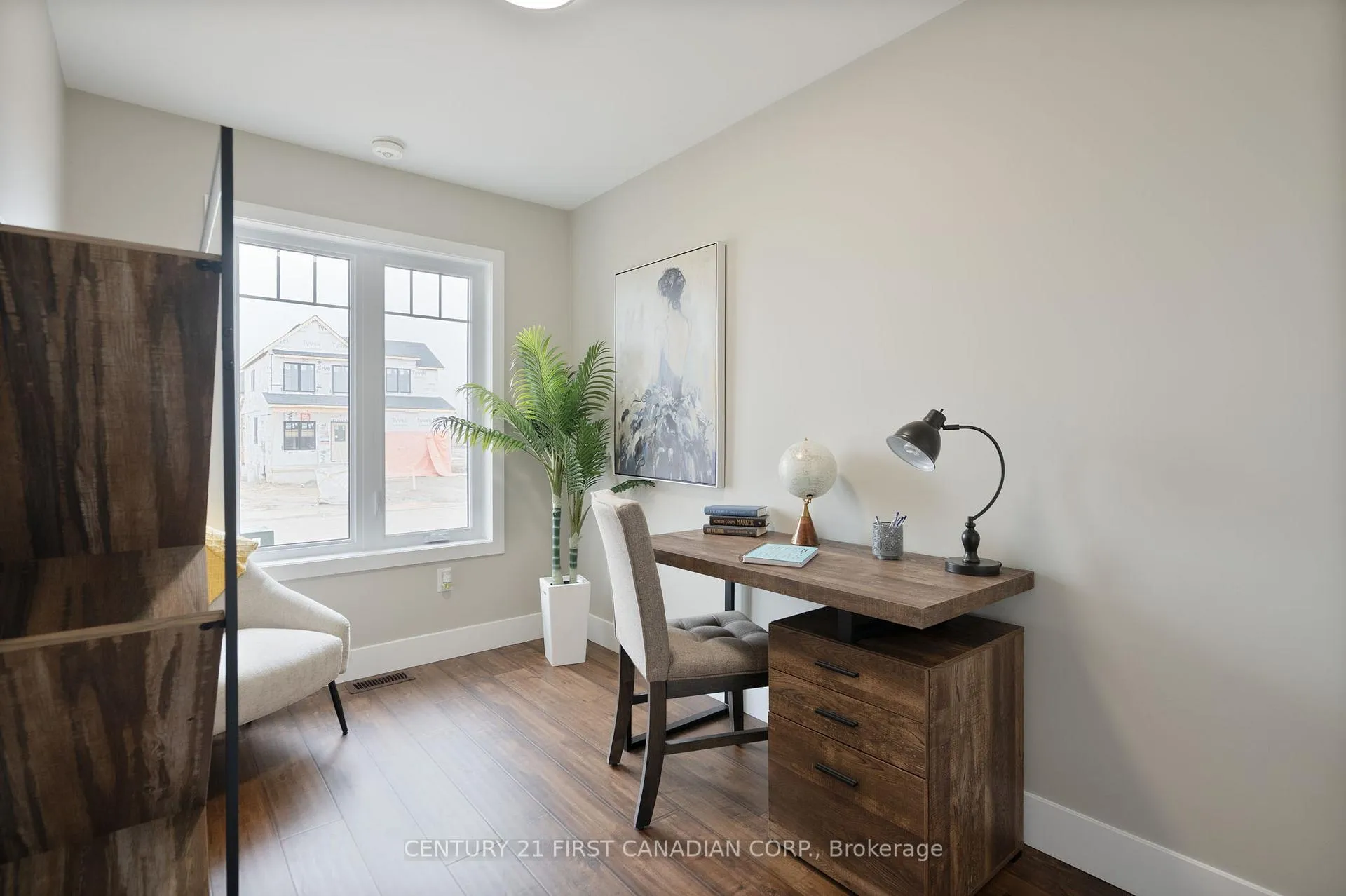 Photo 6 of 125 Addison Avenue, Lucan Biddulph, Lucan — HOMEH