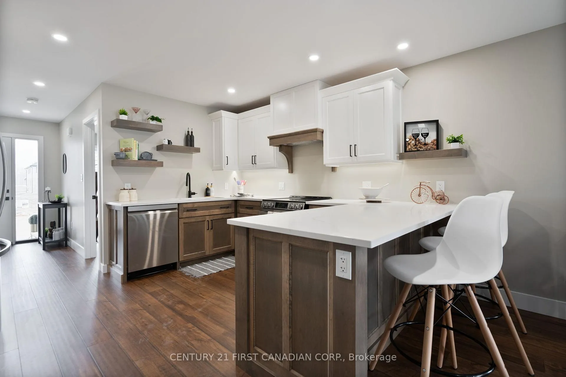 Photo 8 of 125 Addison Avenue, Lucan Biddulph, Lucan — HOMEH