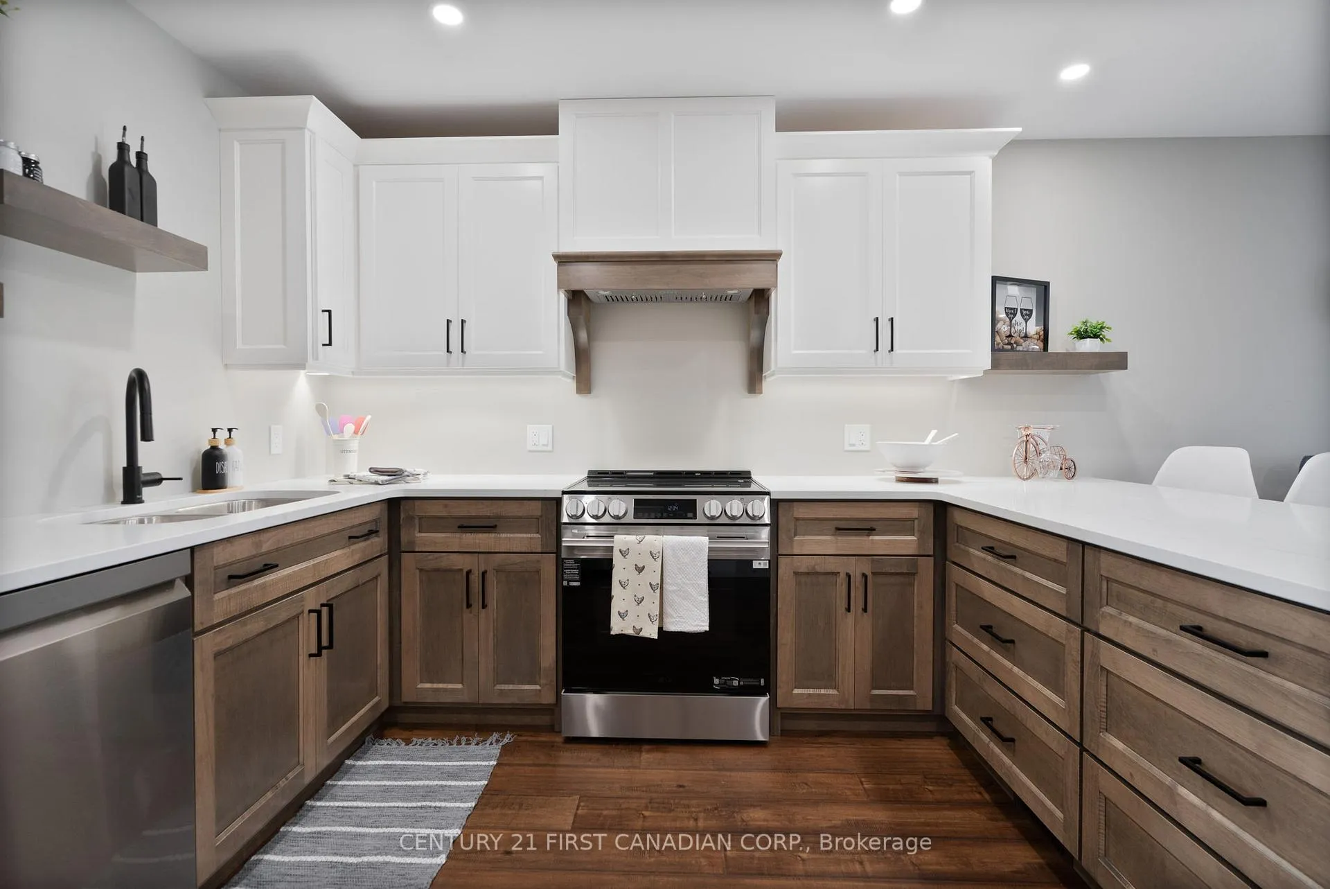 Photo 10 of 125 Addison Avenue, Lucan Biddulph, Lucan — HOMEH