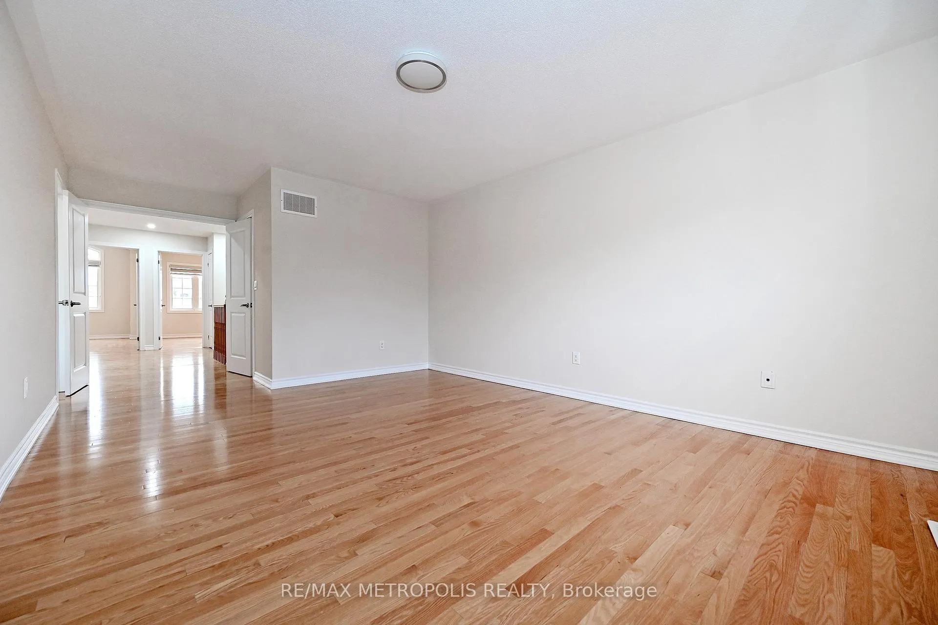 Photo 35 of 30 Wasaga Road, Brampton, Credit Valley — HOMEH