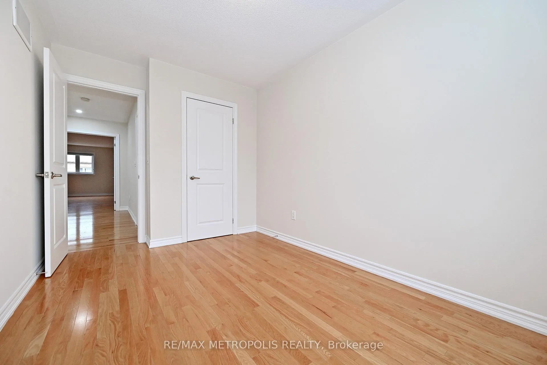 Photo 42 of 30 Wasaga Road, Brampton, Credit Valley — HOMEH