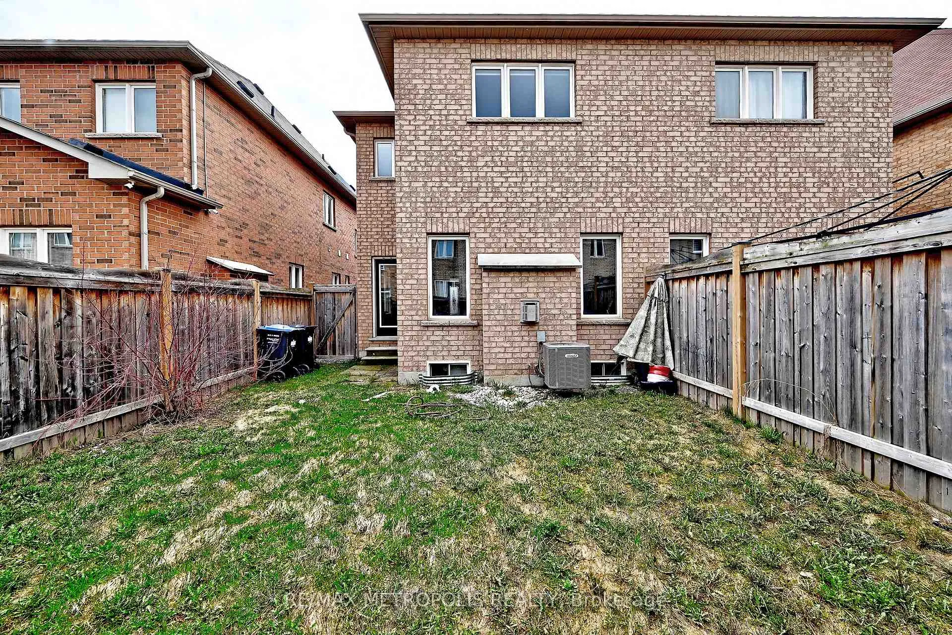 Photo 48 of 30 Wasaga Road, Brampton, Credit Valley — HOMEH