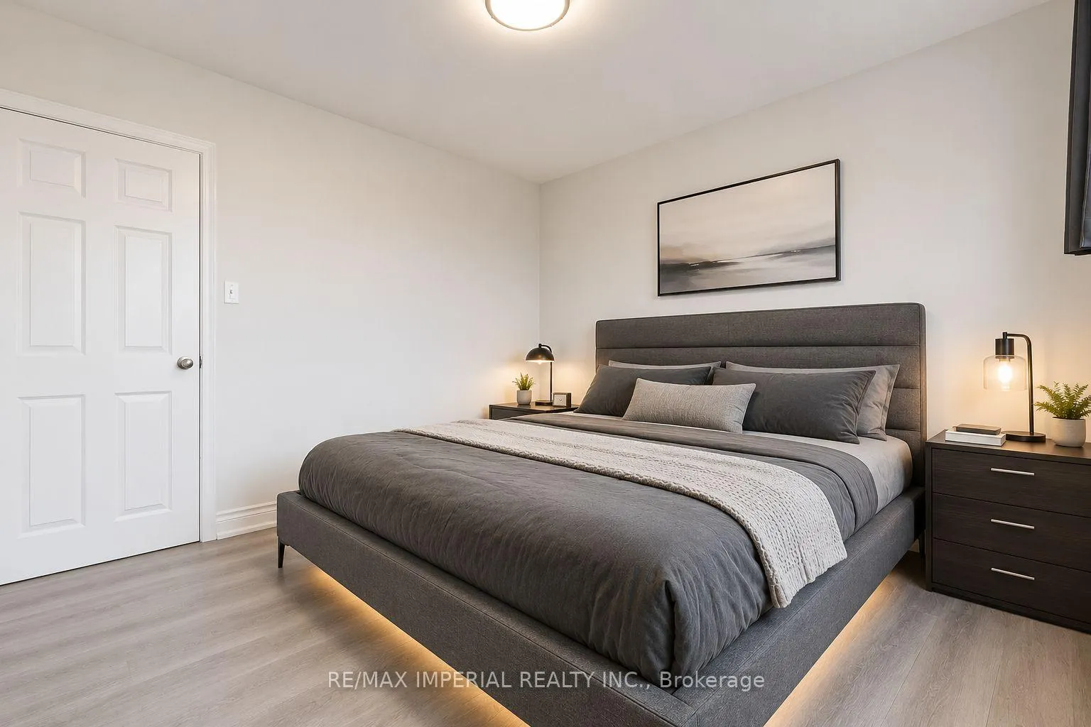 Photo 10 of Unit Main, 711 Gilbert Street W, Whitby, Downtown Whitby — HOMEH