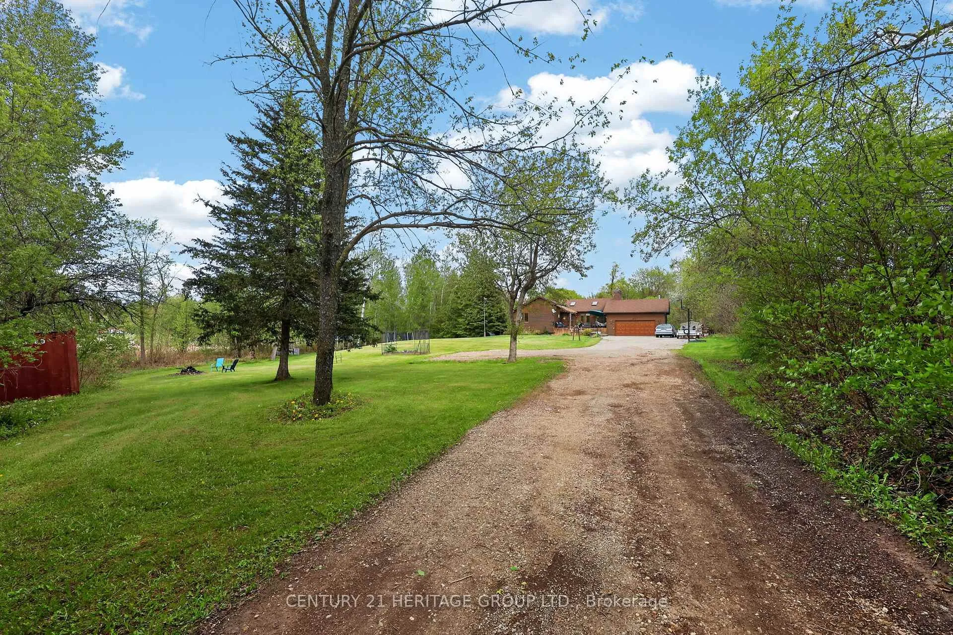 Photo 4 of 6675 Scotch Line, Essa, Rural Essa — HOMEH