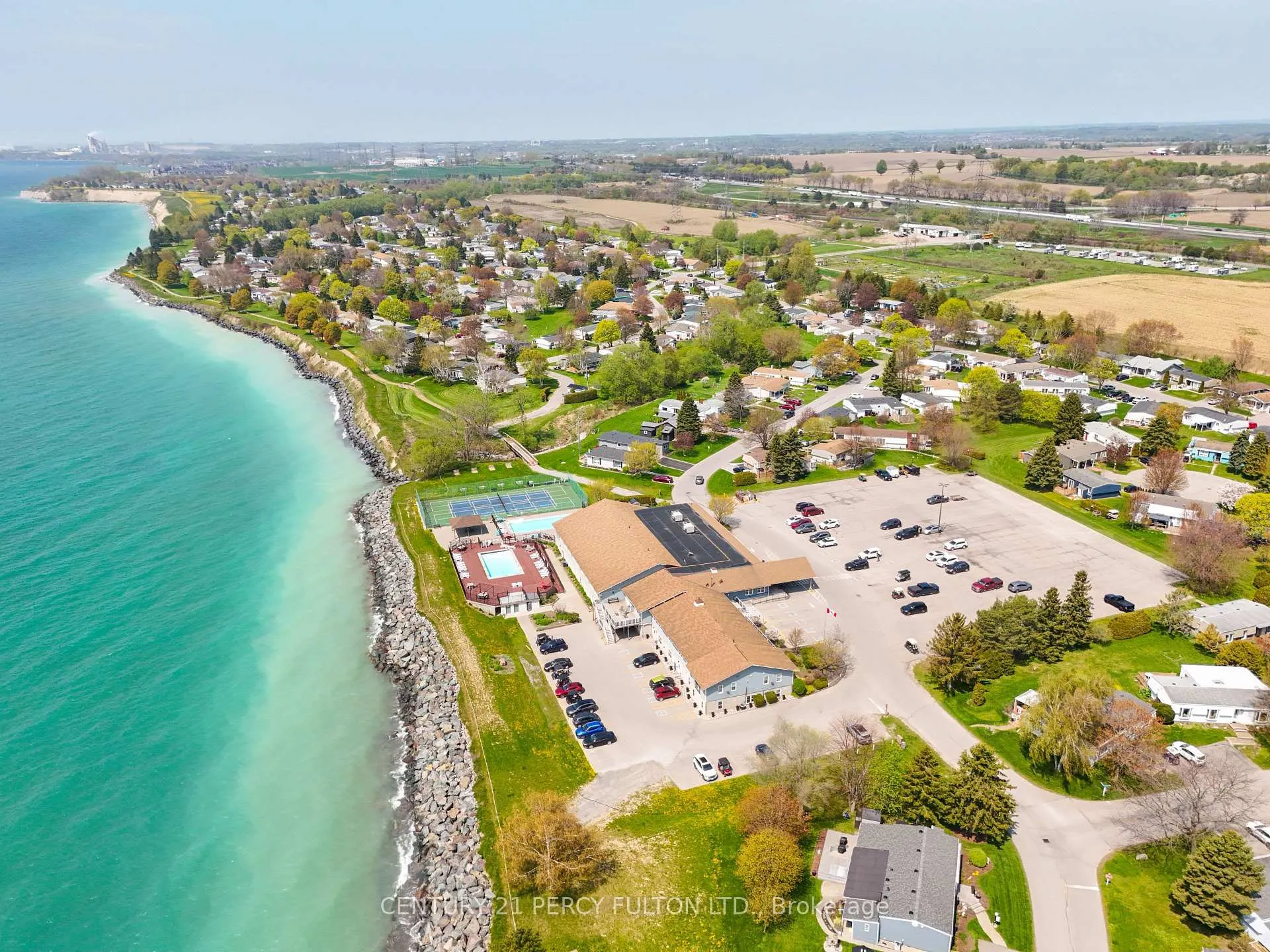 Photo 42 of 6 Niagara Trail, Clarington, Bowmanville — HOMEH