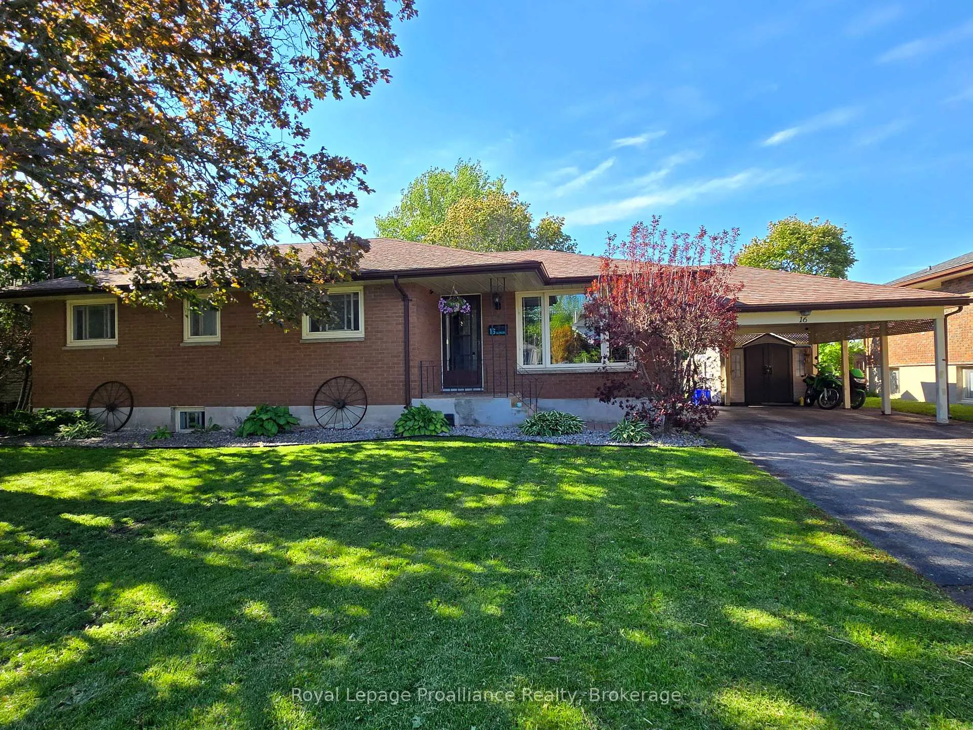 Photo 1 of 16 Auburn Street, Belleville, Belleville Ward — HOMEH