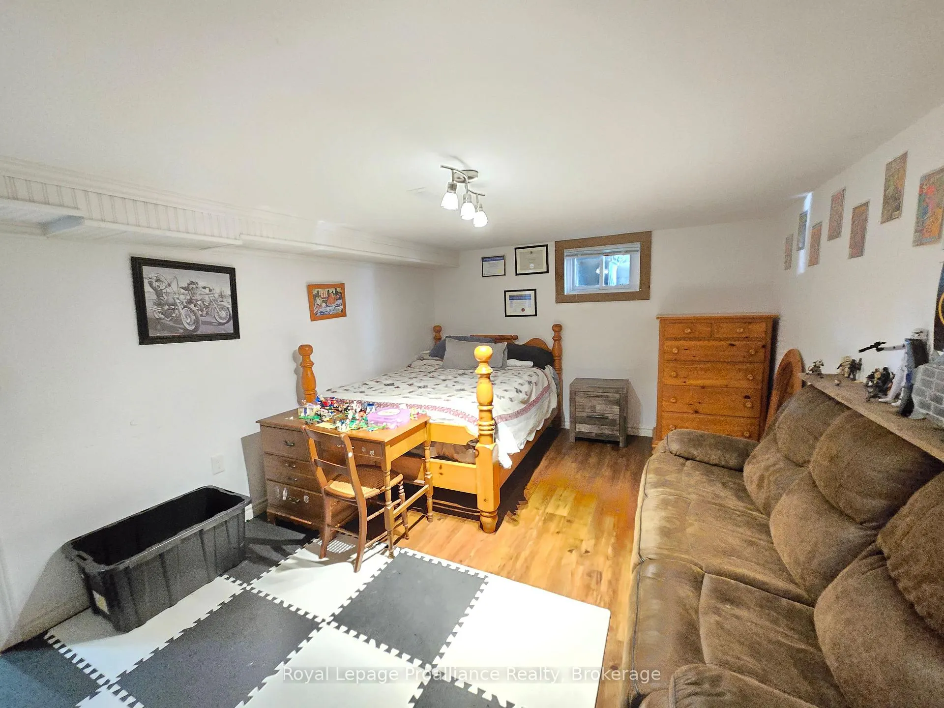 Photo 7 of 16 Auburn Street, Belleville, Belleville Ward — HOMEH