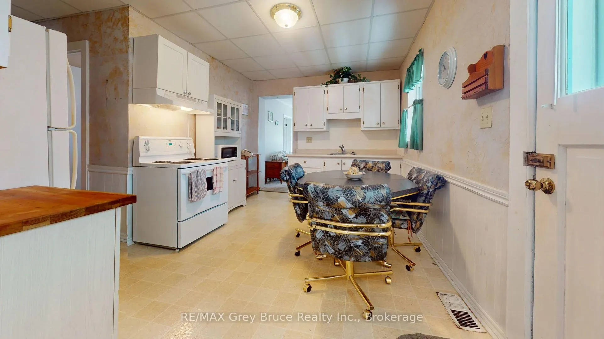 Photo 7 of 236 2nd Avenue S, Arran-Elderslie — HOMEH