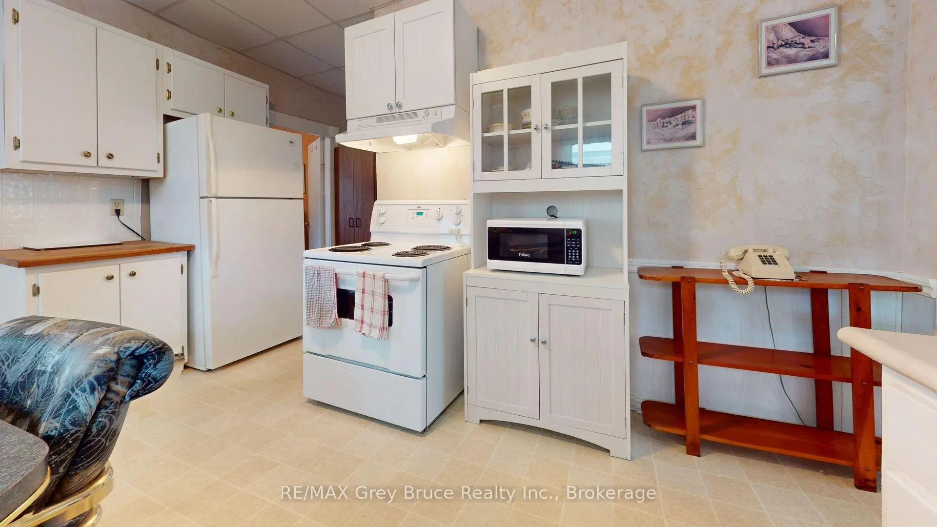 Photo 8 of 236 2nd Avenue S, Arran-Elderslie — HOMEH