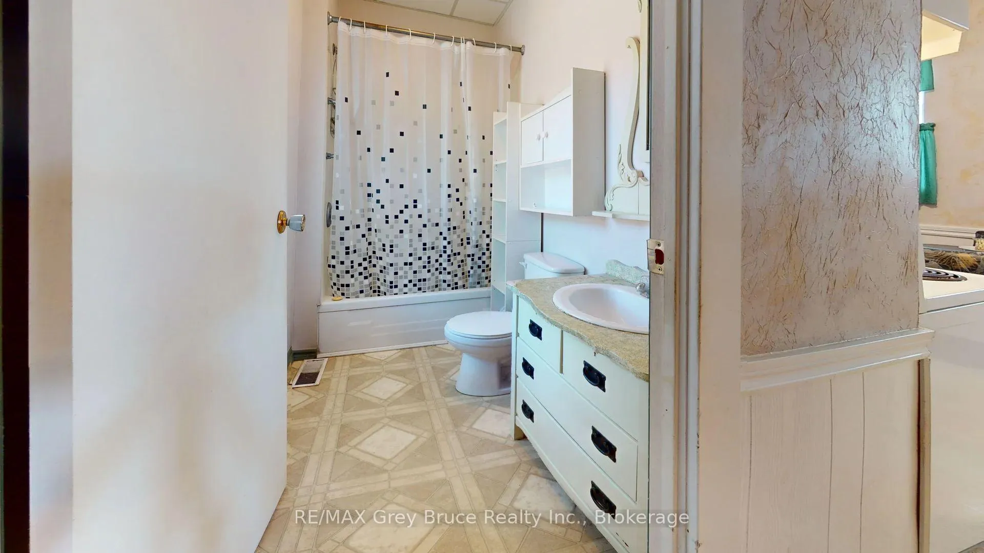 Photo 12 of 236 2nd Avenue S, Arran-Elderslie — HOMEH