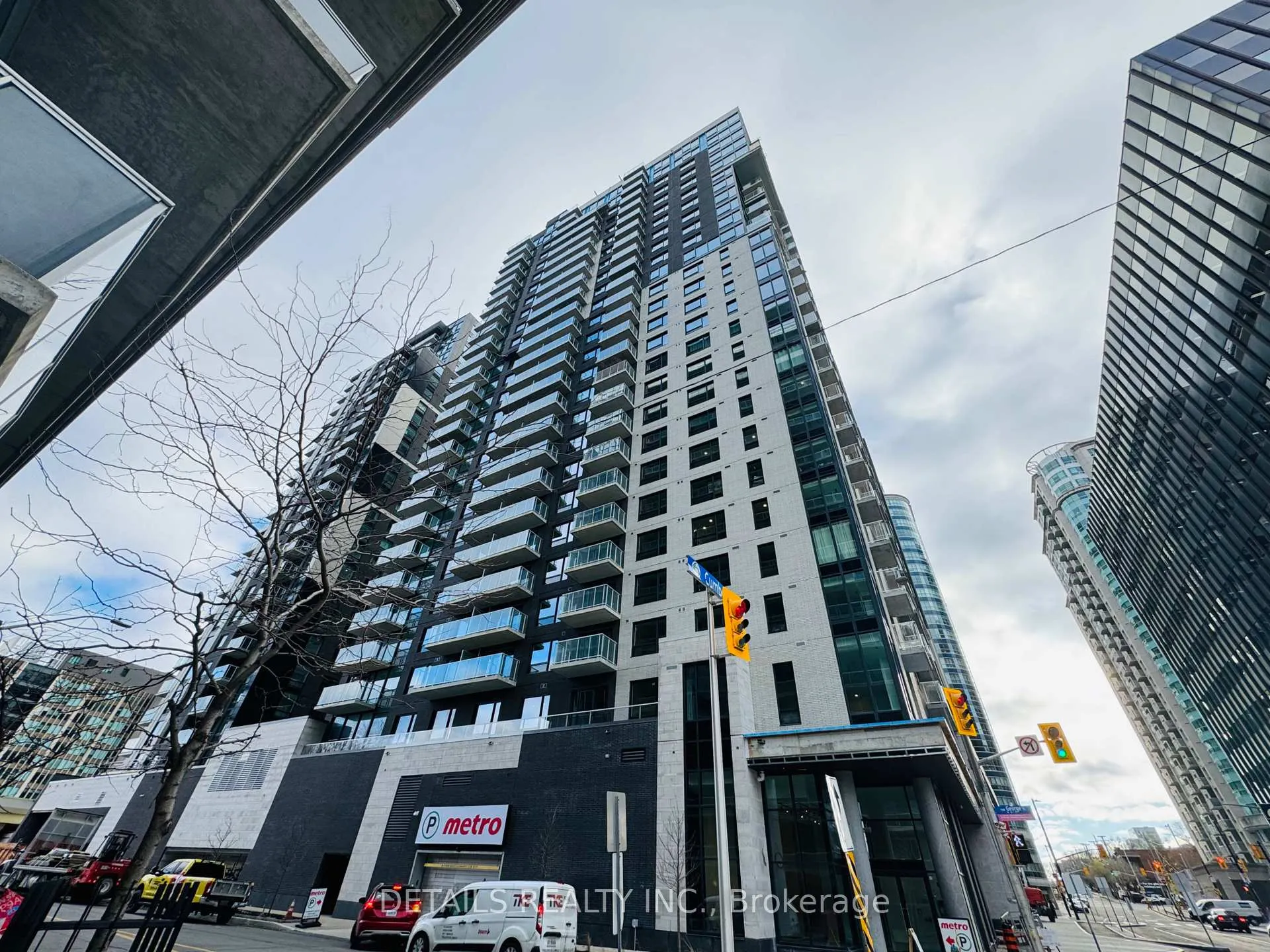 Photo 1 of Unit 911, 180 George Street, Ottawa, Lower Town/Byward Market — HOMEH