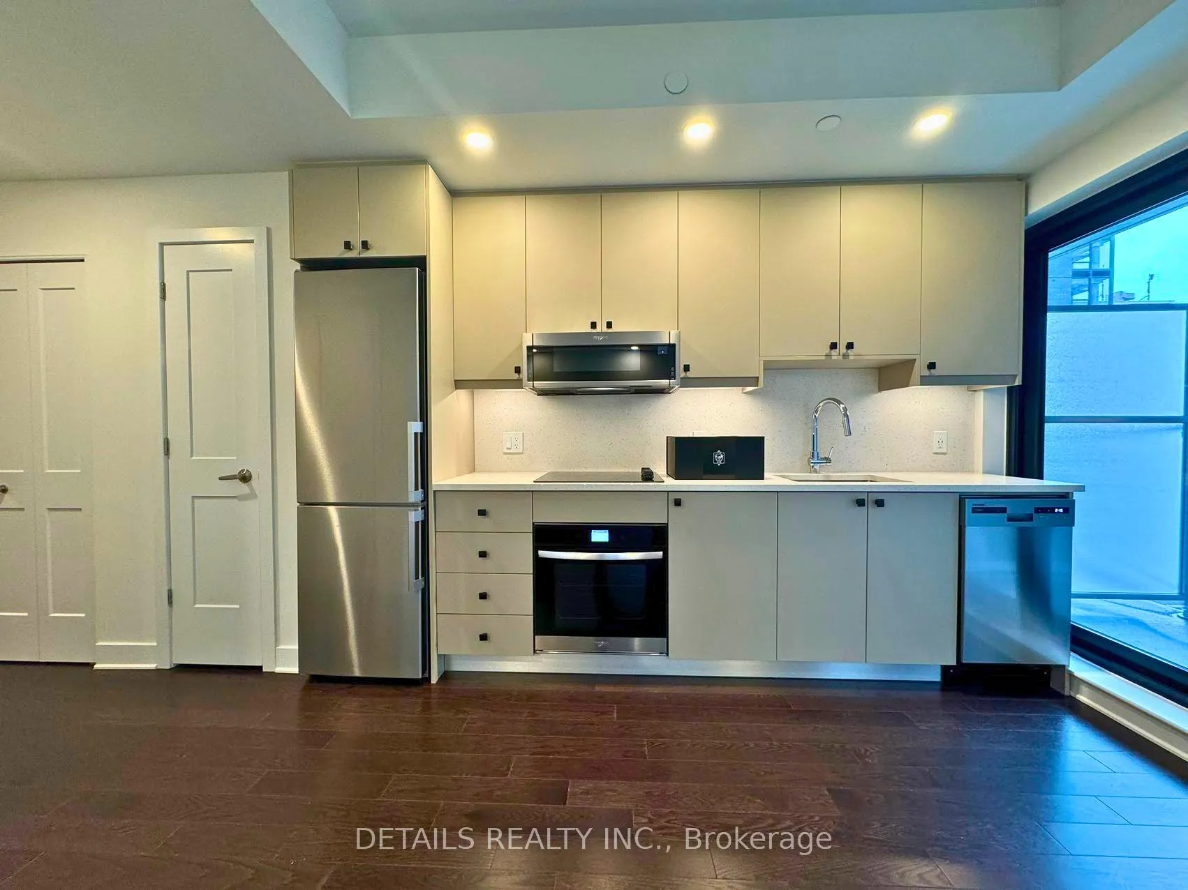 Photo 7 of Unit 911, 180 George Street, Ottawa, Lower Town/Byward Market — HOMEH
