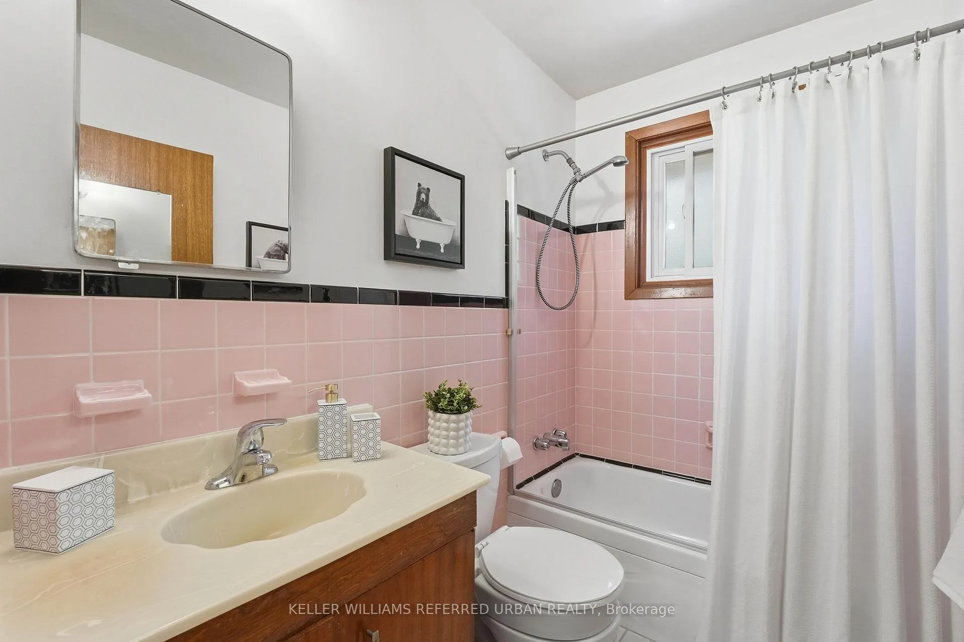 Photo 8 of 318 Marion Avenue, Oshawa, McLaughlin — HOMEH