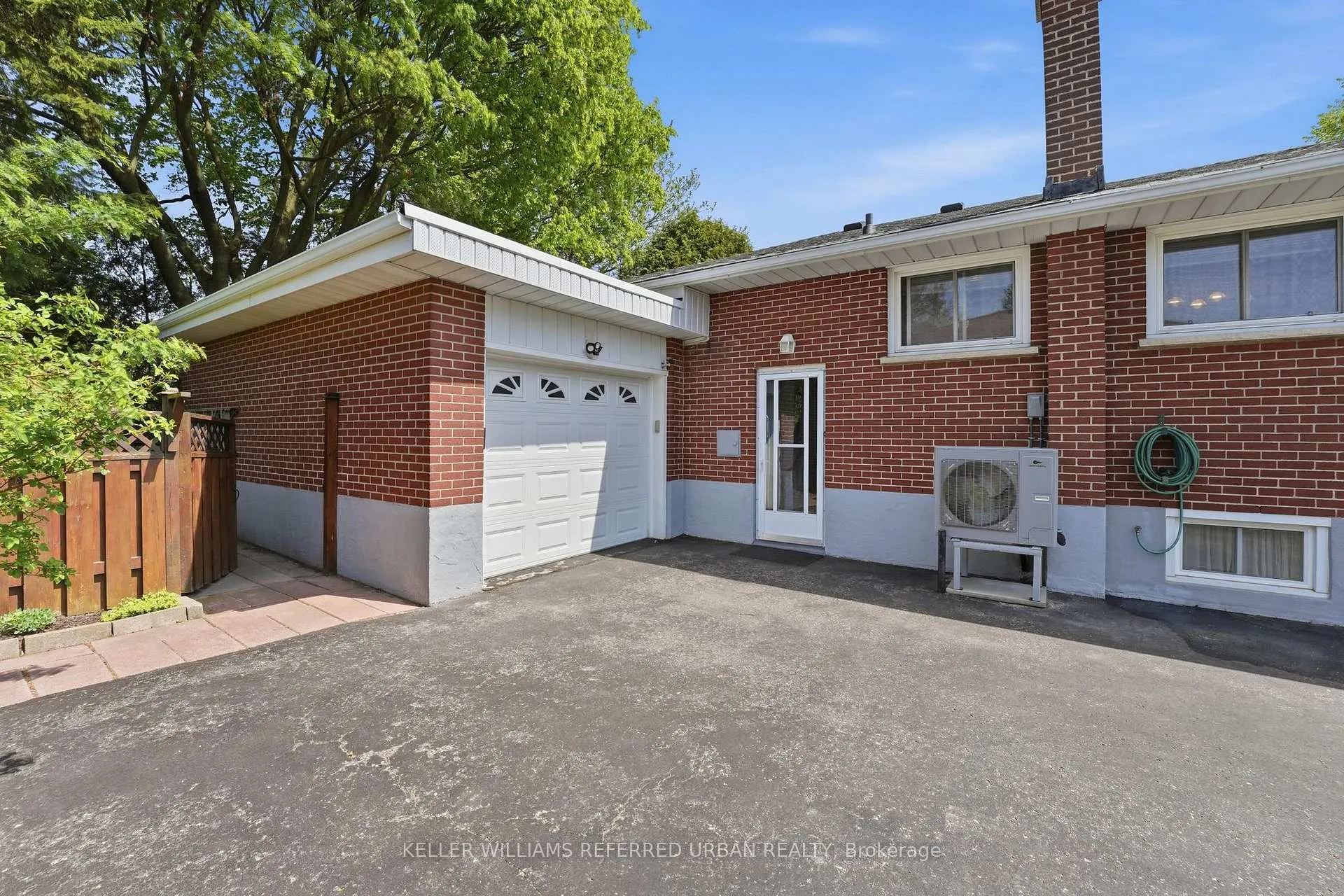 Photo 14 of 318 Marion Avenue, Oshawa, McLaughlin — HOMEH