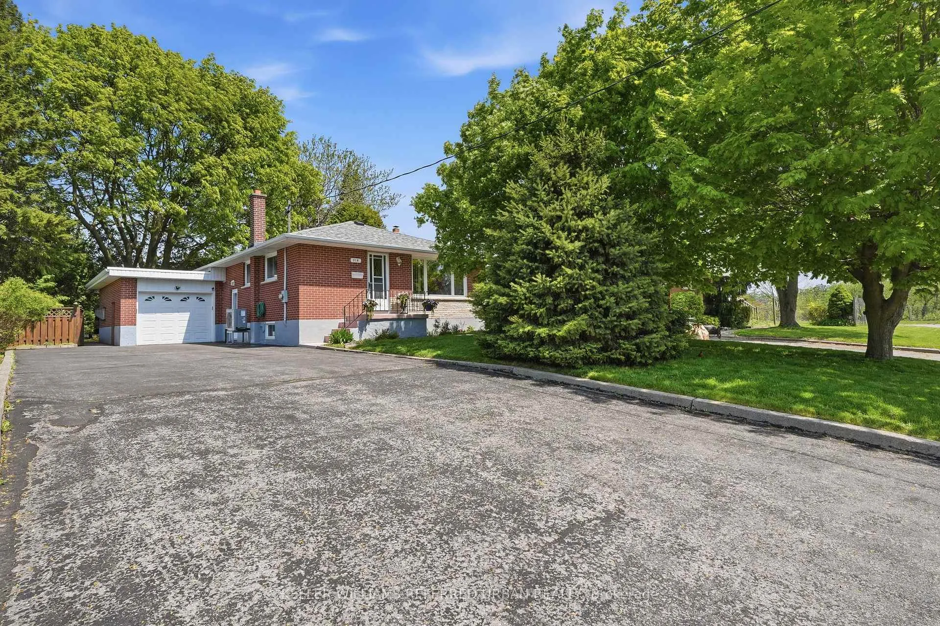 Photo 19 of 318 Marion Avenue, Oshawa, McLaughlin — HOMEH