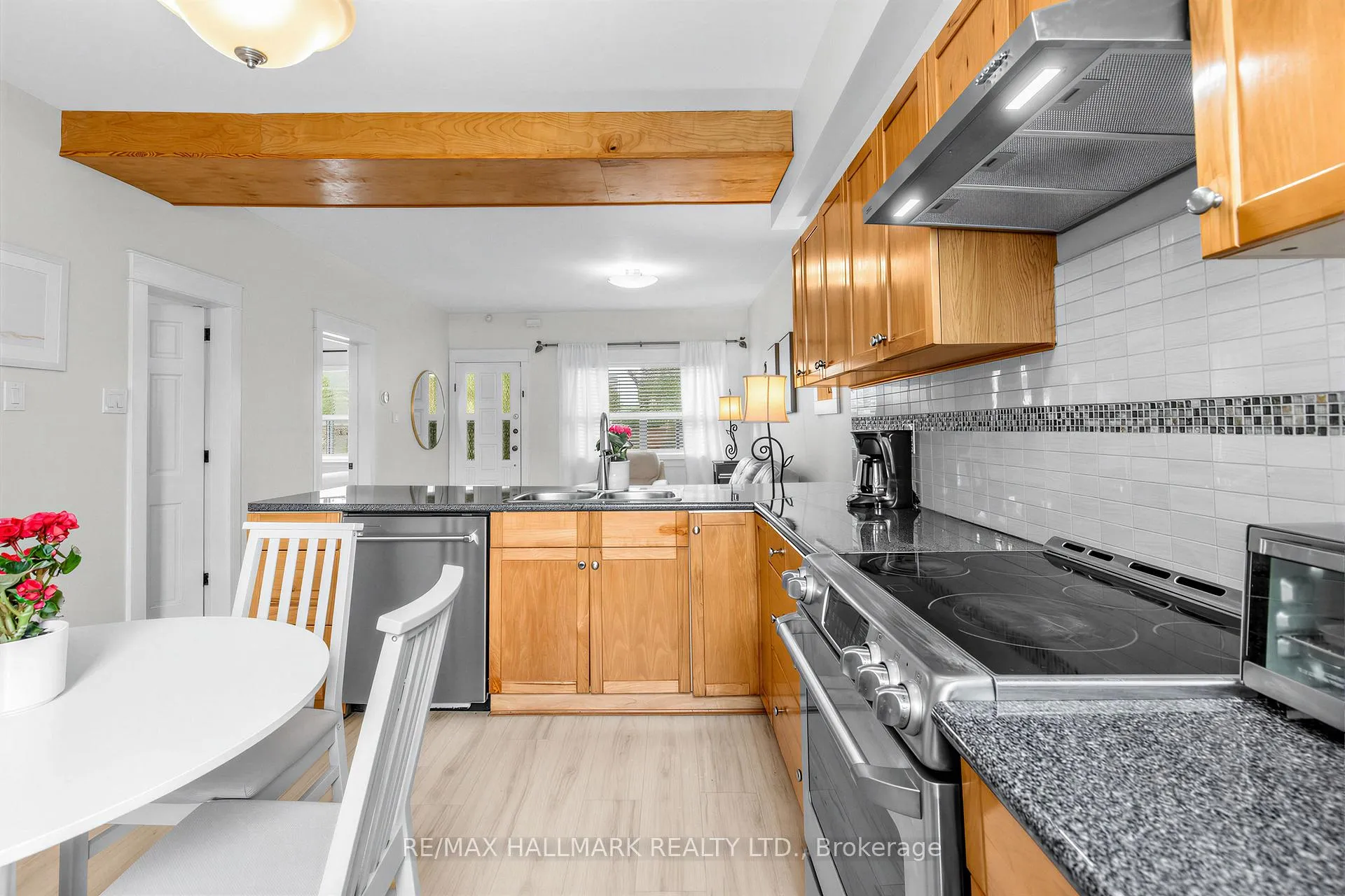 Photo 11 of 65 Wallington Avenue, Toronto, Woodbine-Lumsden — HOMEH