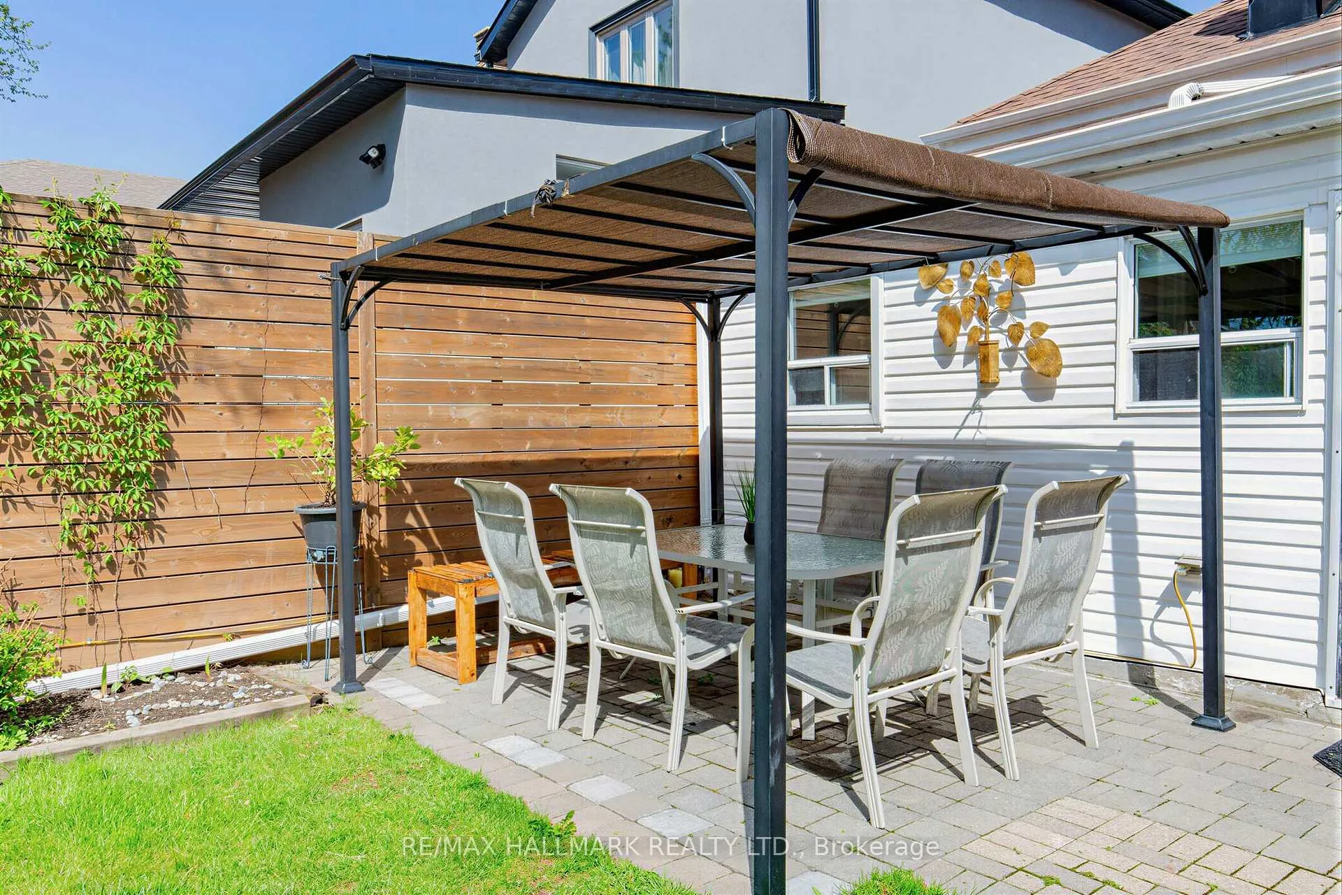 Photo 26 of 65 Wallington Avenue, Toronto, Woodbine-Lumsden — HOMEH