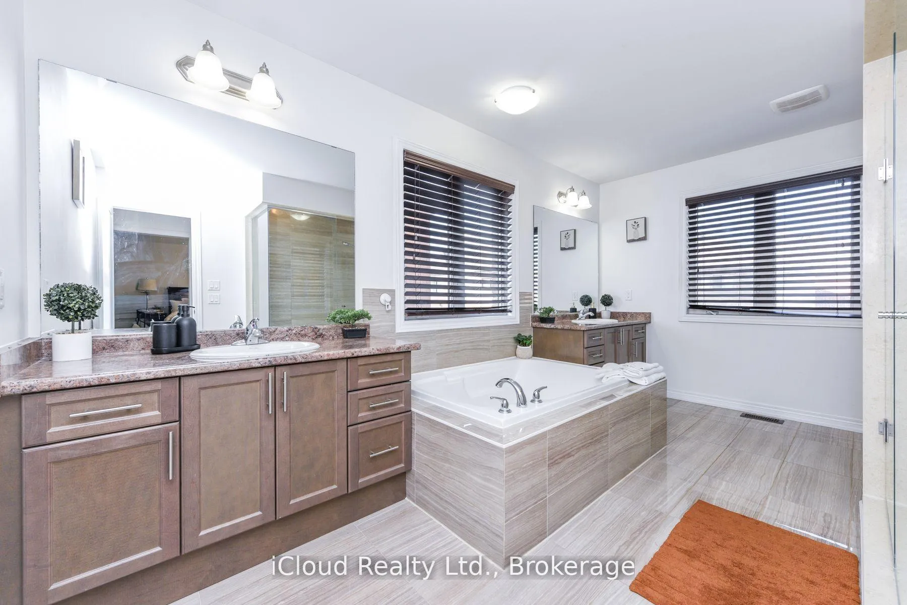Photo 27 of 60 Valleyway Drive, Brampton, Credit Valley — HOMEH