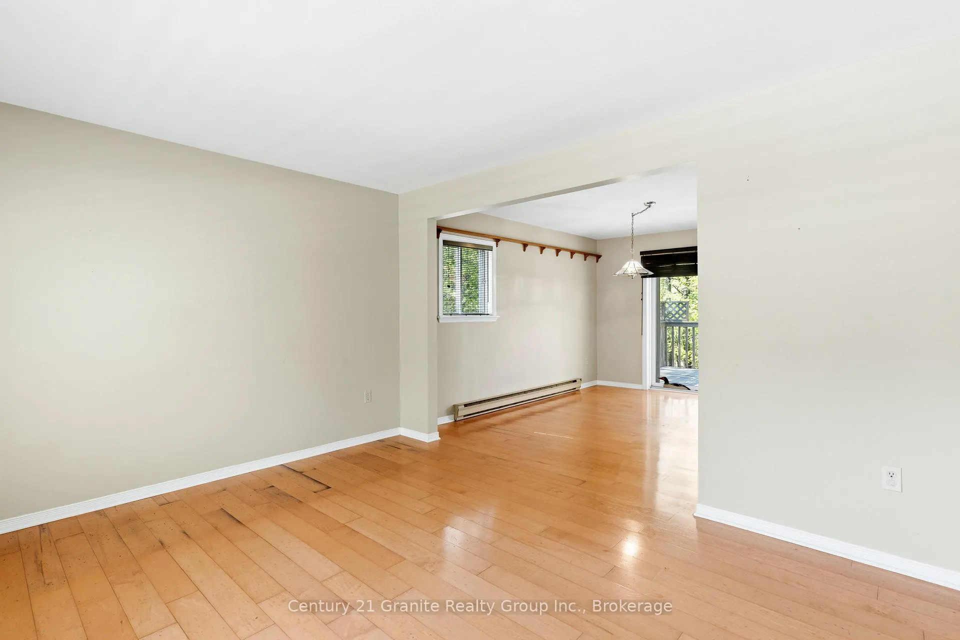 Photo 10 of 117 Riverside Drive E, Dysart et al, Dysart — HOMEH