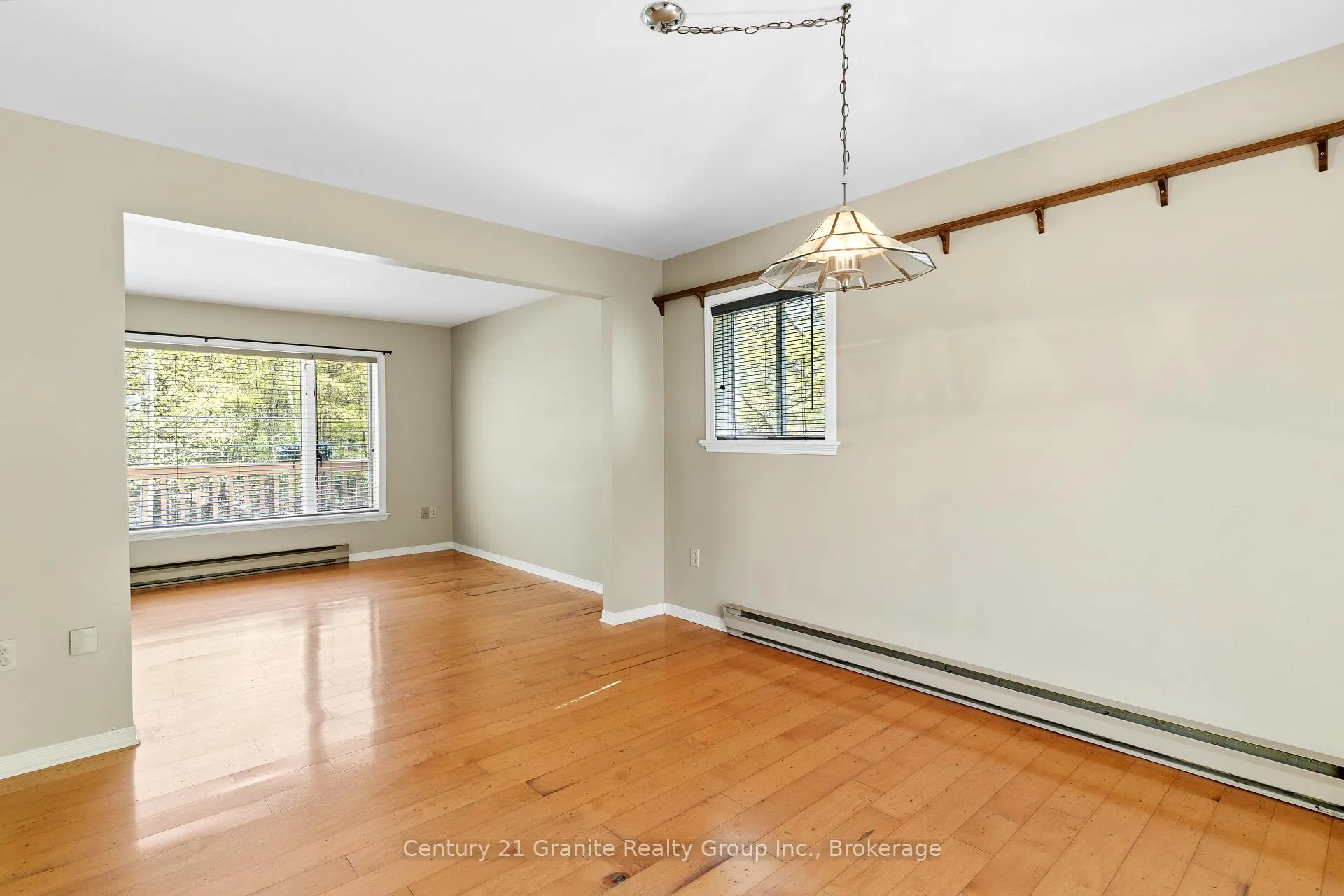 Photo 12 of 117 Riverside Drive E, Dysart et al, Dysart — HOMEH
