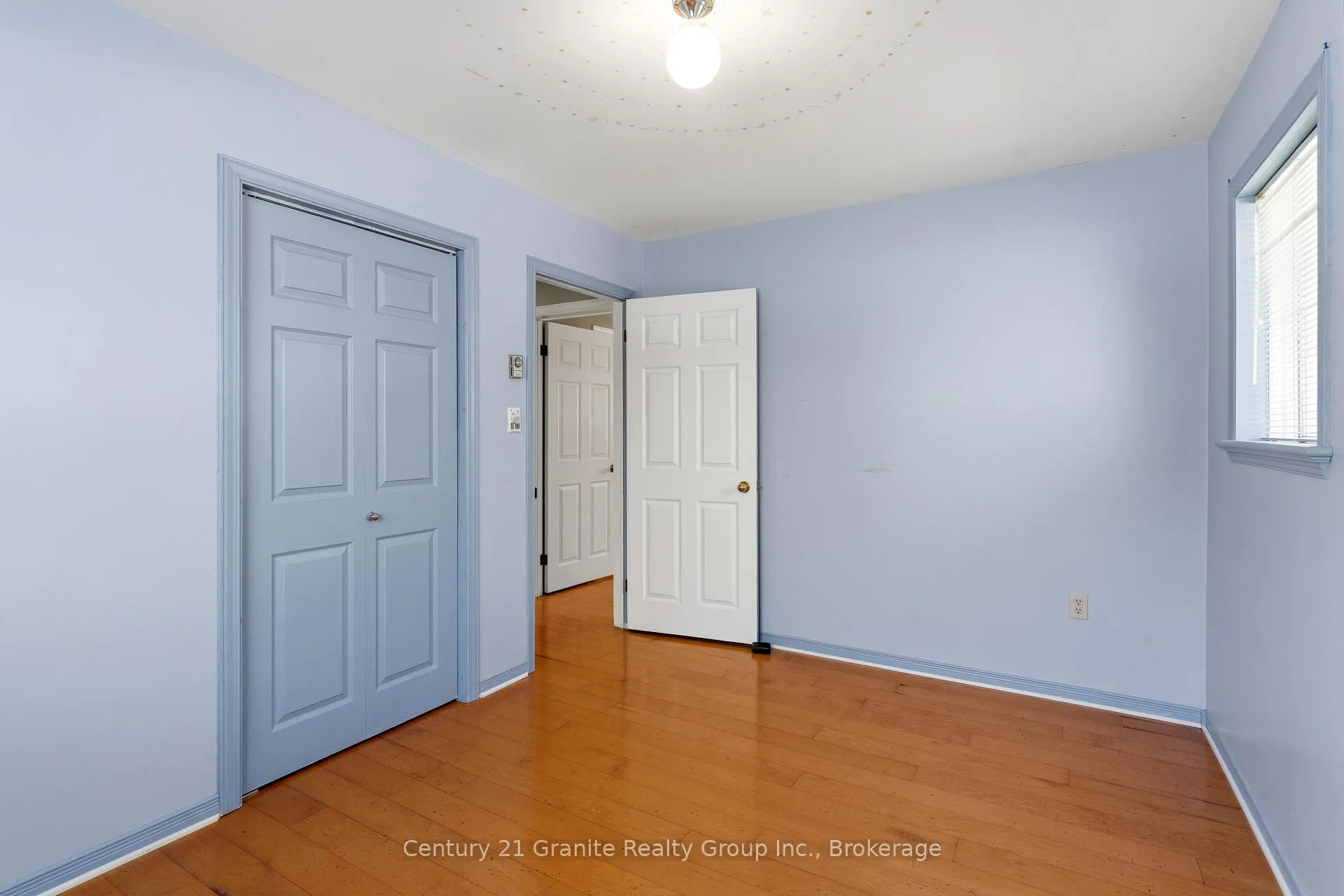 Photo 24 of 117 Riverside Drive E, Dysart et al, Dysart — HOMEH