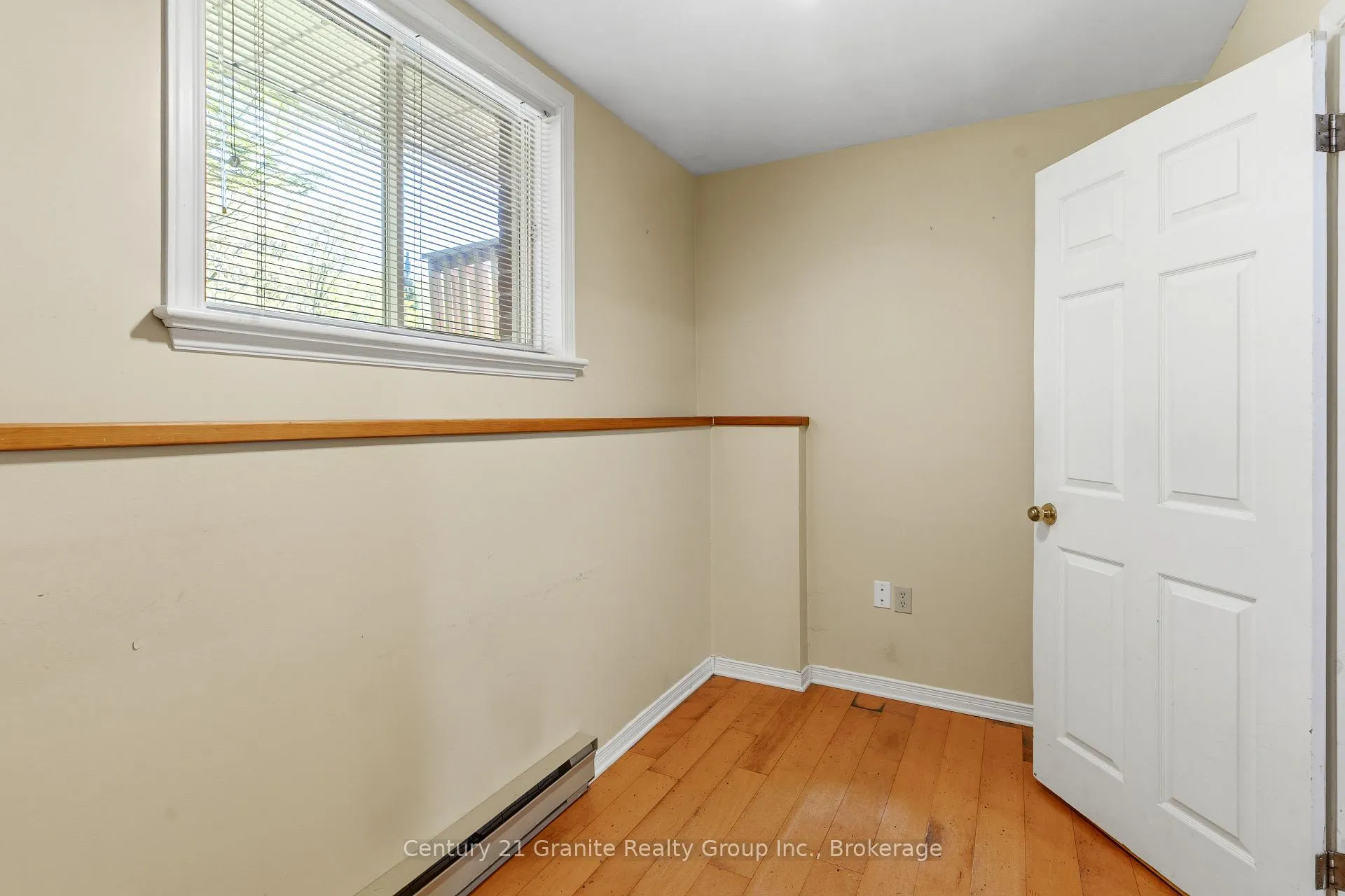 Photo 28 of 117 Riverside Drive E, Dysart et al, Dysart — HOMEH