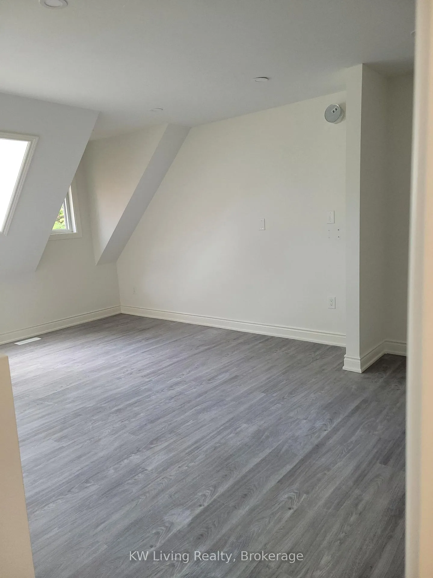 Photo 8 of Unit Laneway Suite, 55 Windeyer Lane, Toronto, Cabbagetown-South St. James Town — HOMEH