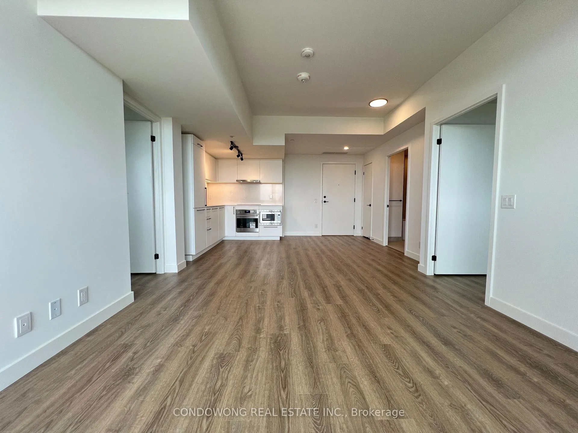 Photo 3 of Unit 609, 1050 Eastern Avenue, Toronto, The Beaches — HOMEH