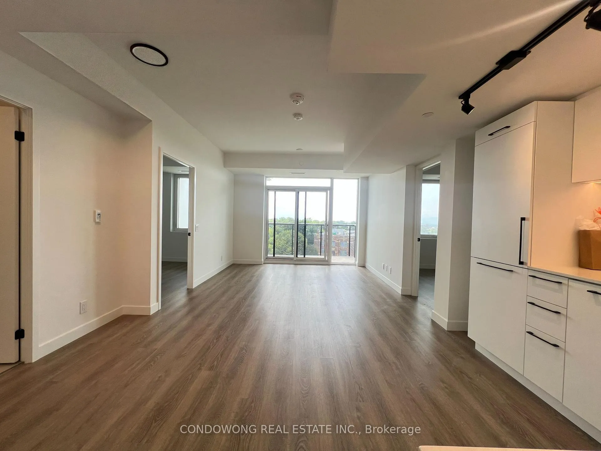 Photo 4 of Unit 609, 1050 Eastern Avenue, Toronto, The Beaches — HOMEH