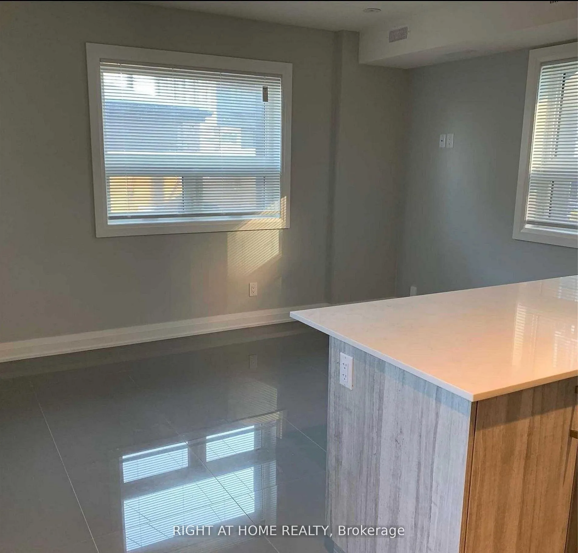 Photo 5 of Unit 1, 31 Alma Avenue, Toronto, Little Portugal — HOMEH