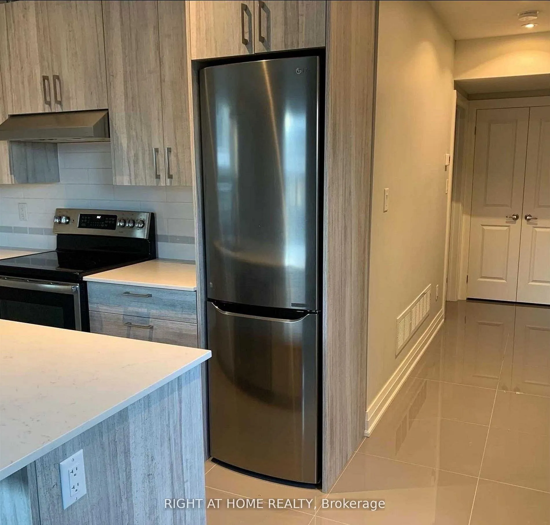 Photo 6 of Unit 1, 31 Alma Avenue, Toronto, Little Portugal — HOMEH