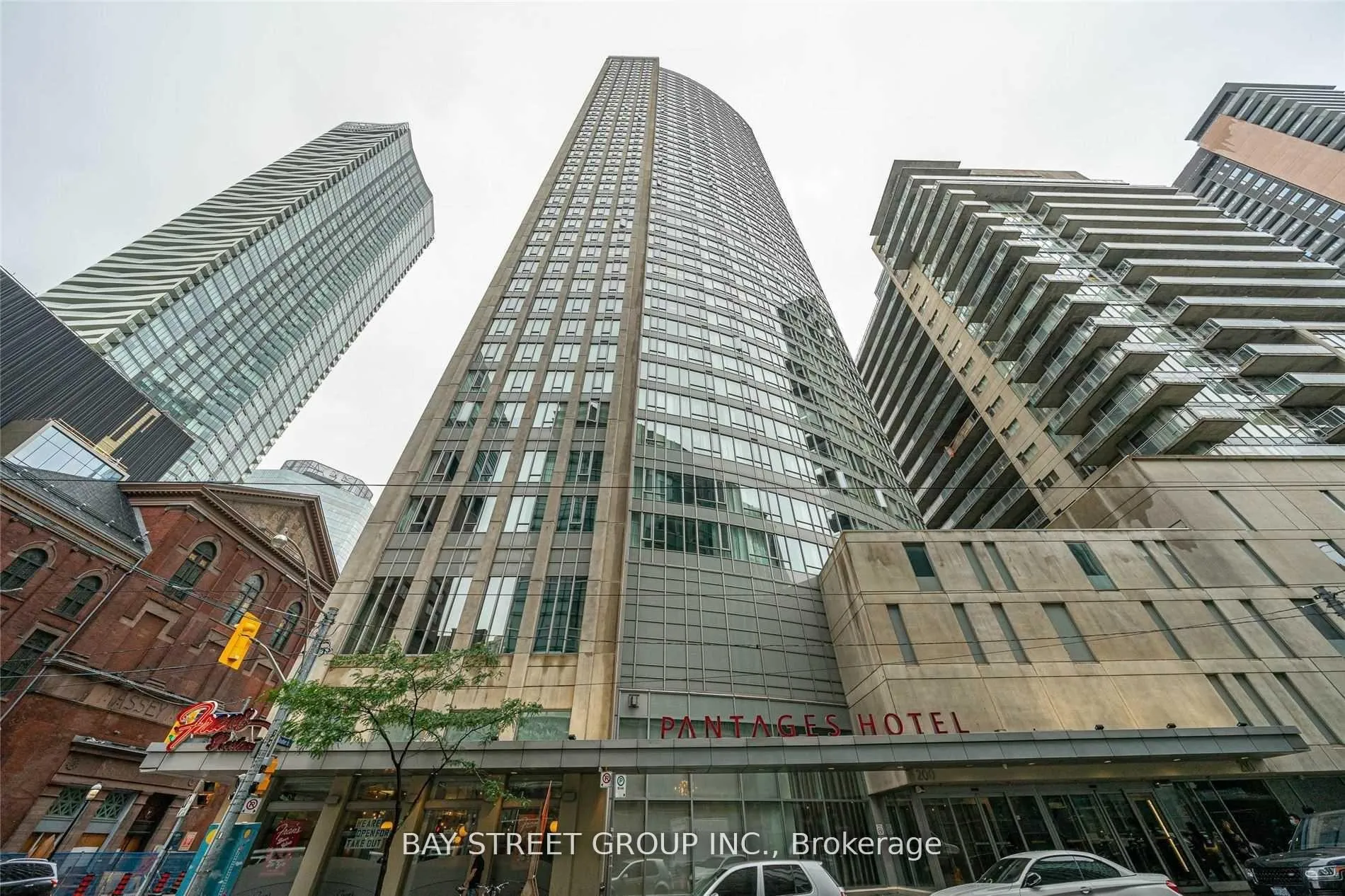 Front of Unit 2709, 210 Victoria Street