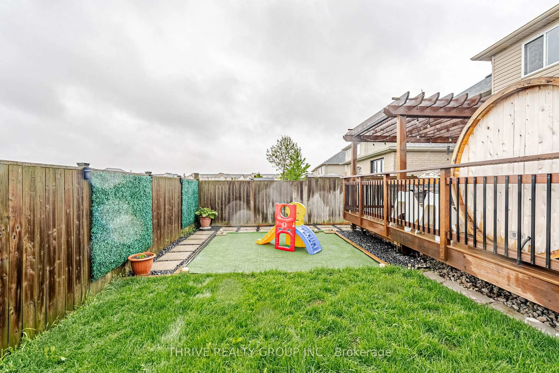 Photo 40 of 2374 Meadowgate Boulevard, London, South U — HOMEH