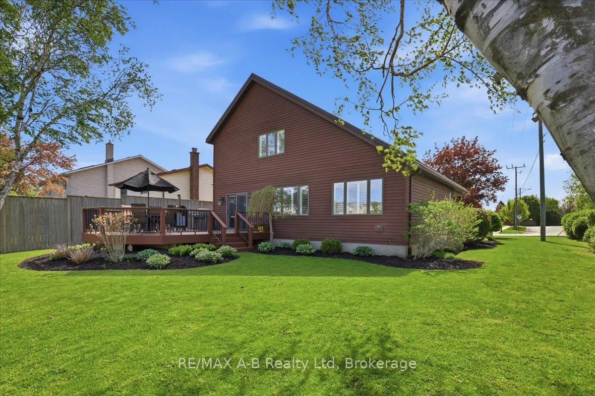 Photo 9 of 90 Waddell Street, Stratford — HOMEH