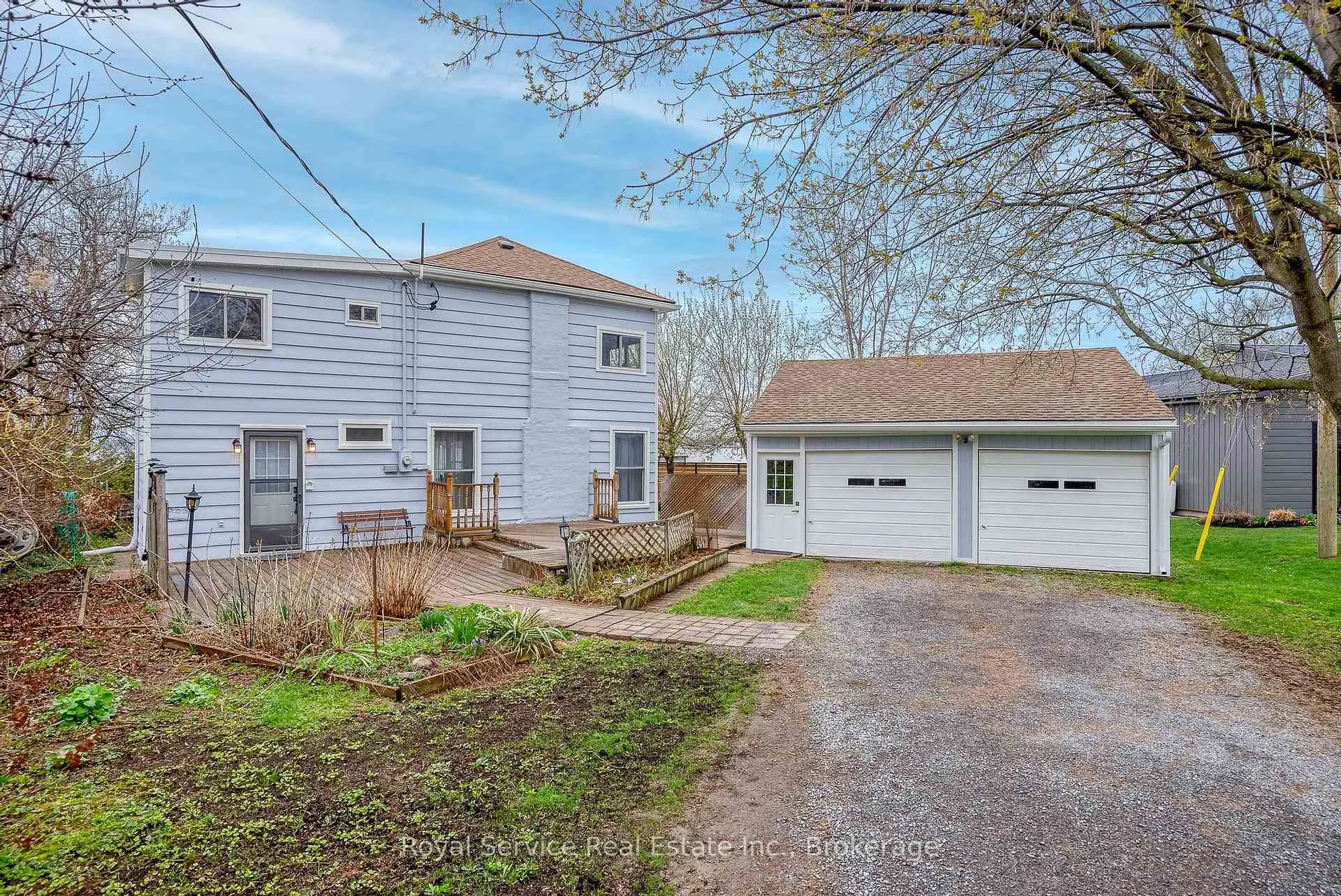Photo 4 of 136 Onderdonk Lane, Prince Edward County, Ameliasburg Ward — HOMEH