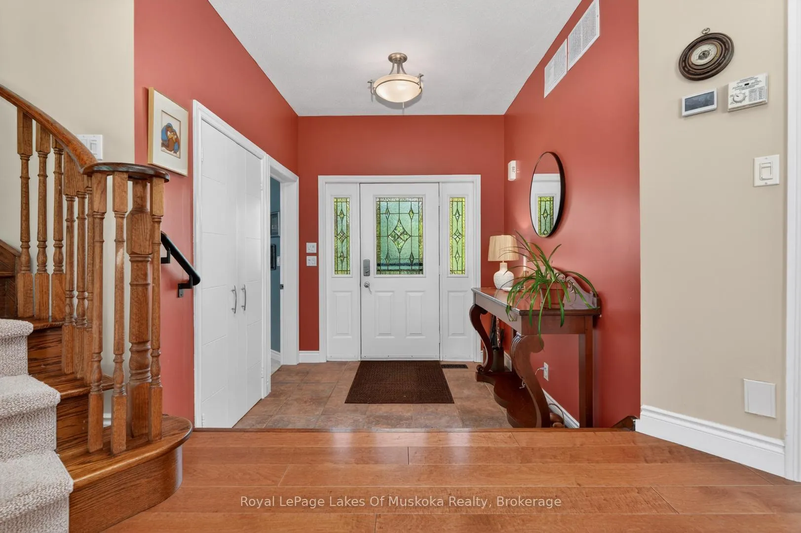 Photo 3 of 19 The Granite Bluff, Bracebridge, Macaulay — HOMEH