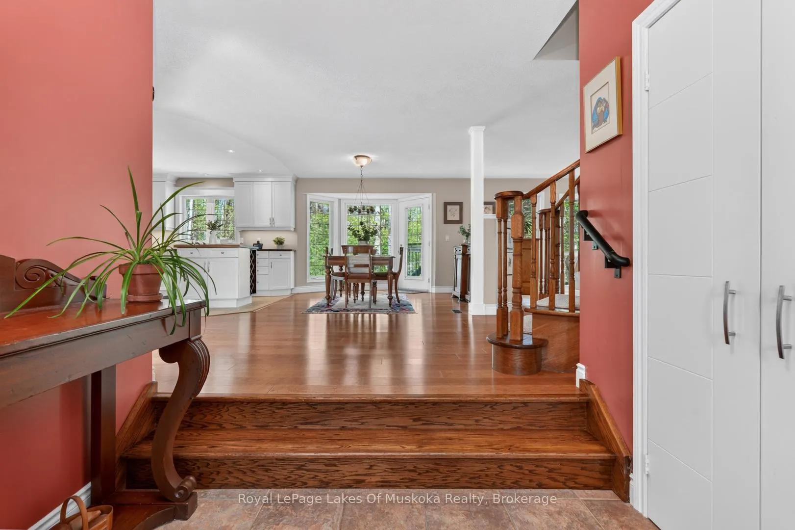Photo 5 of 19 The Granite Bluff, Bracebridge, Macaulay — HOMEH