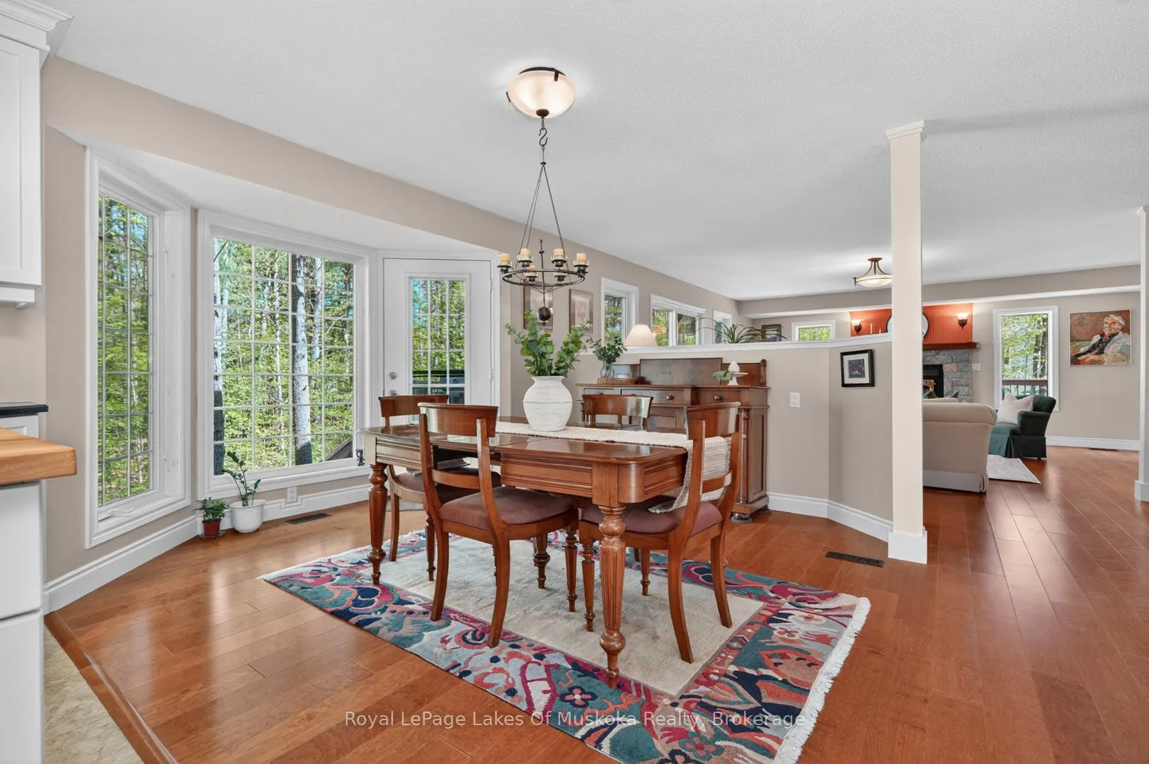 Photo 16 of 19 The Granite Bluff, Bracebridge, Macaulay — HOMEH