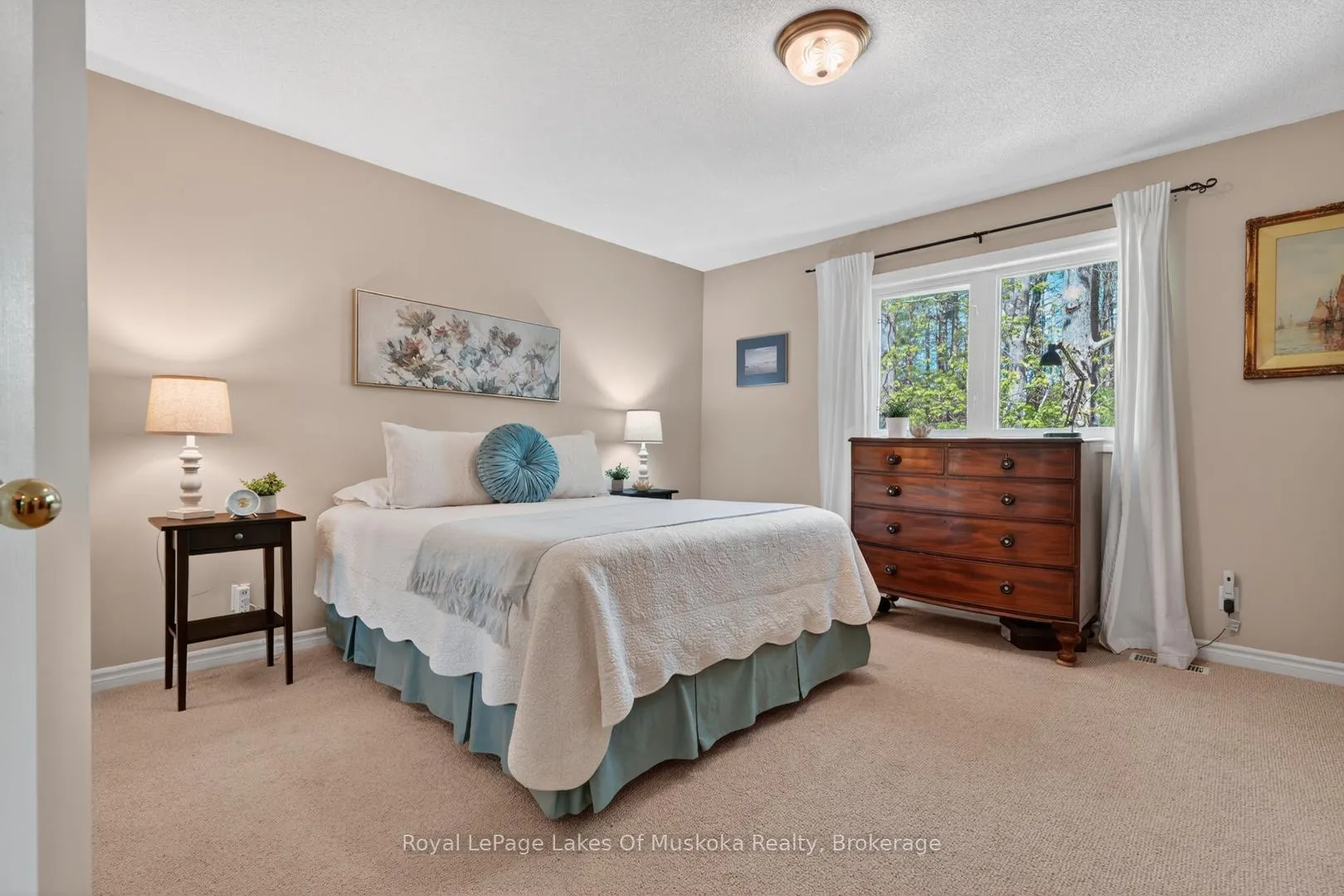 Photo 25 of 19 The Granite Bluff, Bracebridge, Macaulay — HOMEH