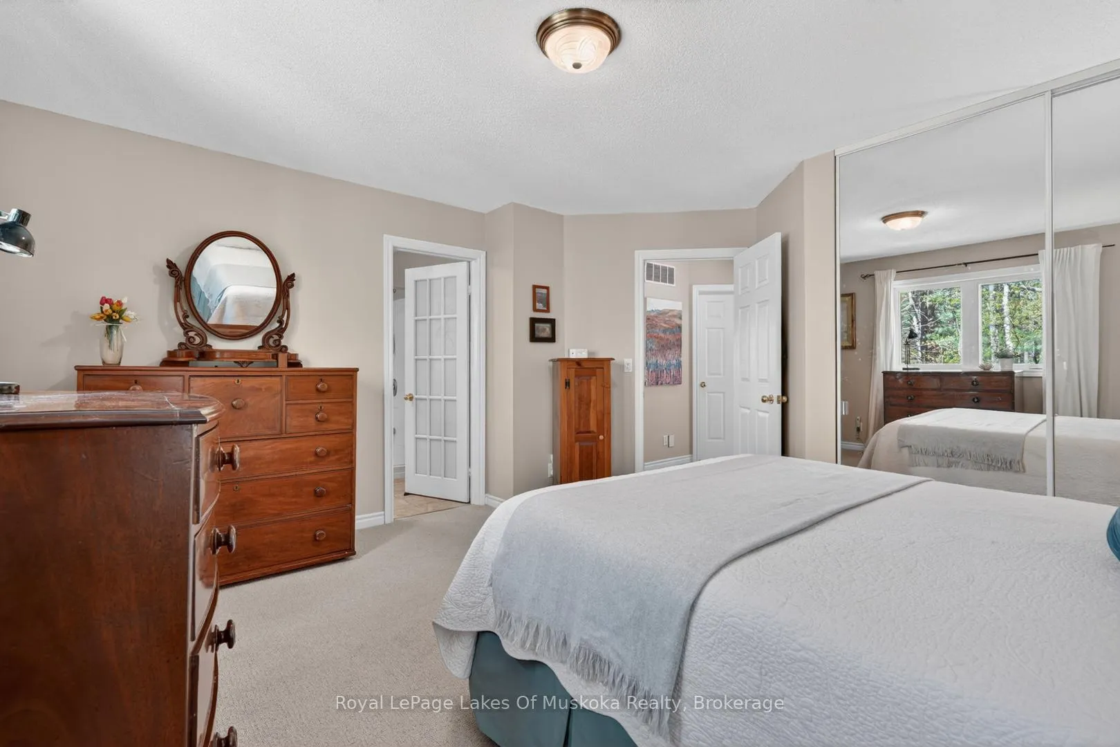 Photo 26 of 19 The Granite Bluff, Bracebridge, Macaulay — HOMEH