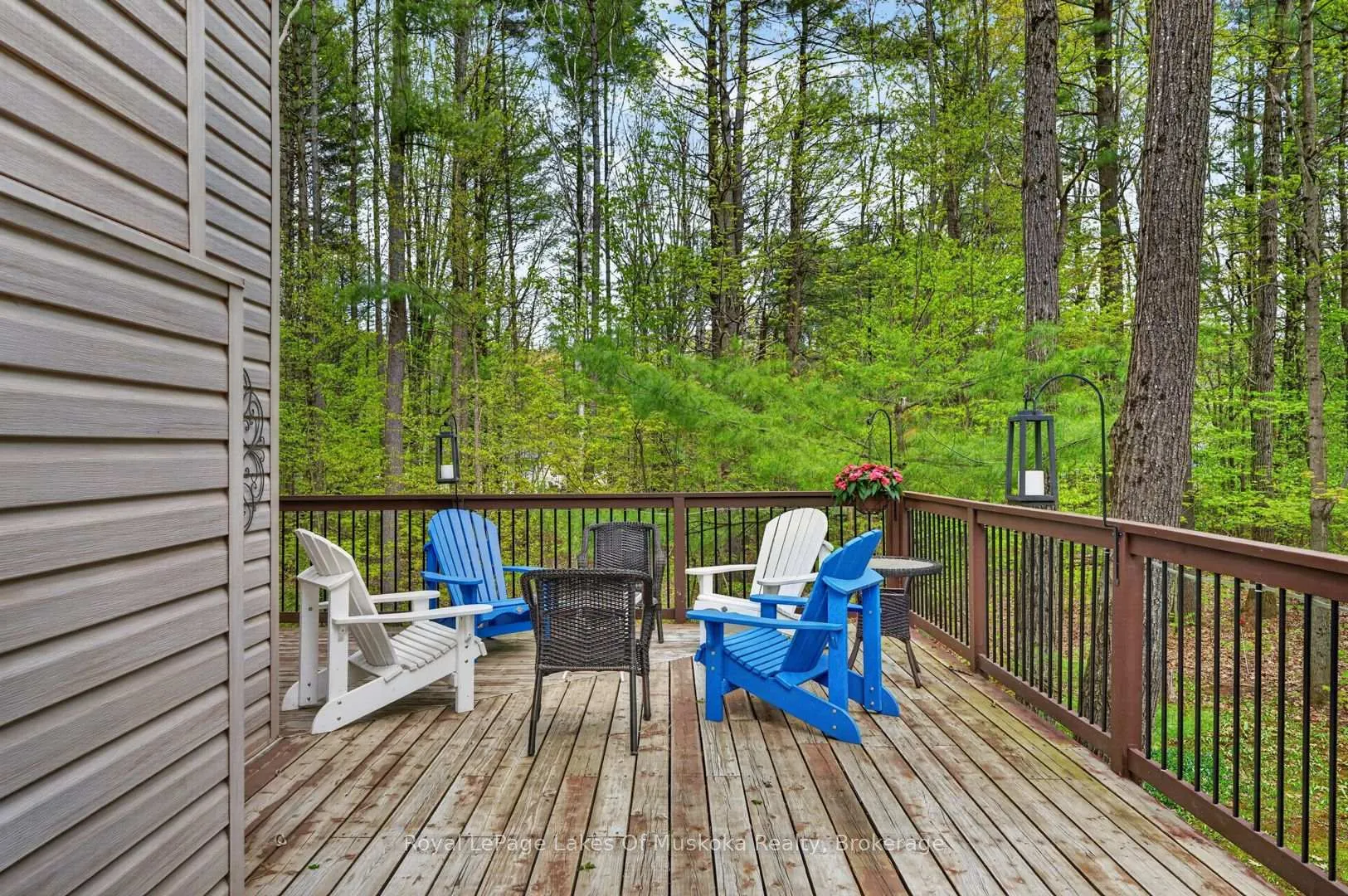 Photo 48 of 19 The Granite Bluff, Bracebridge, Macaulay — HOMEH