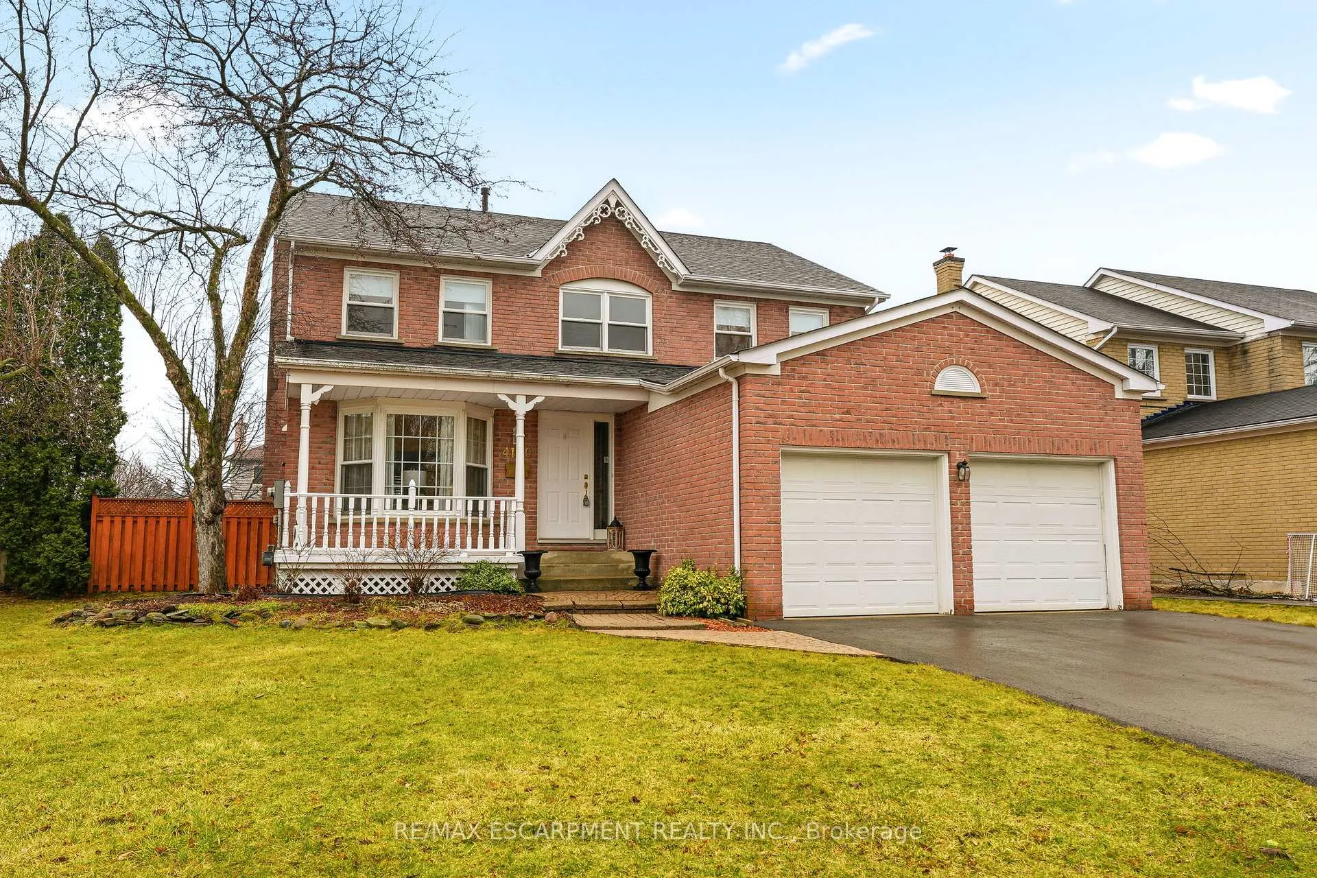 Photo 2 of 4150 Millcroft Park Drive, Burlington, Rose — HOMEH