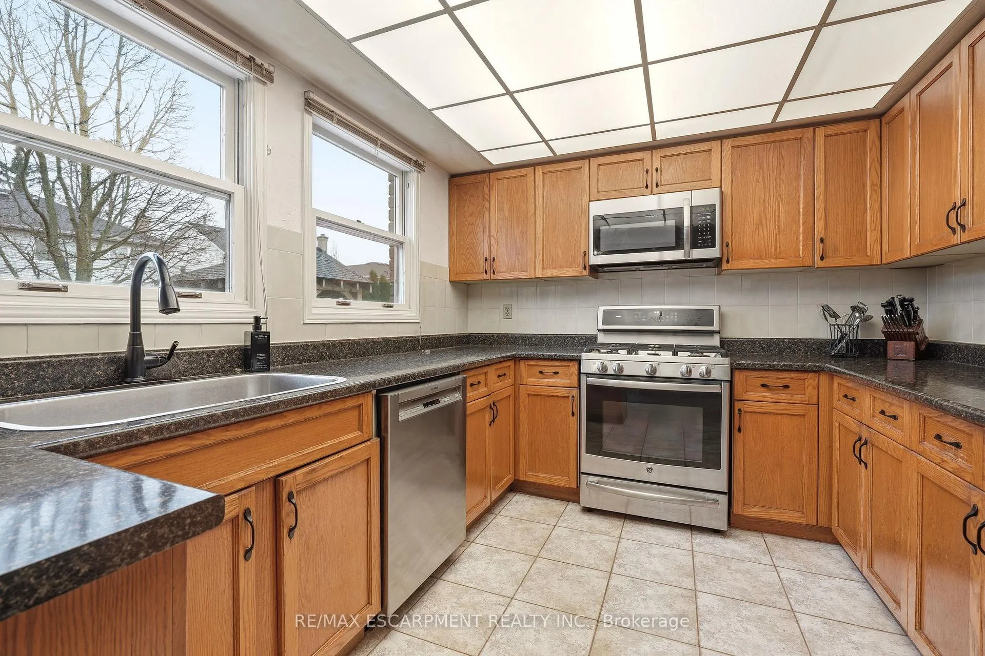 Photo 14 of 4150 Millcroft Park Drive, Burlington, Rose — HOMEH