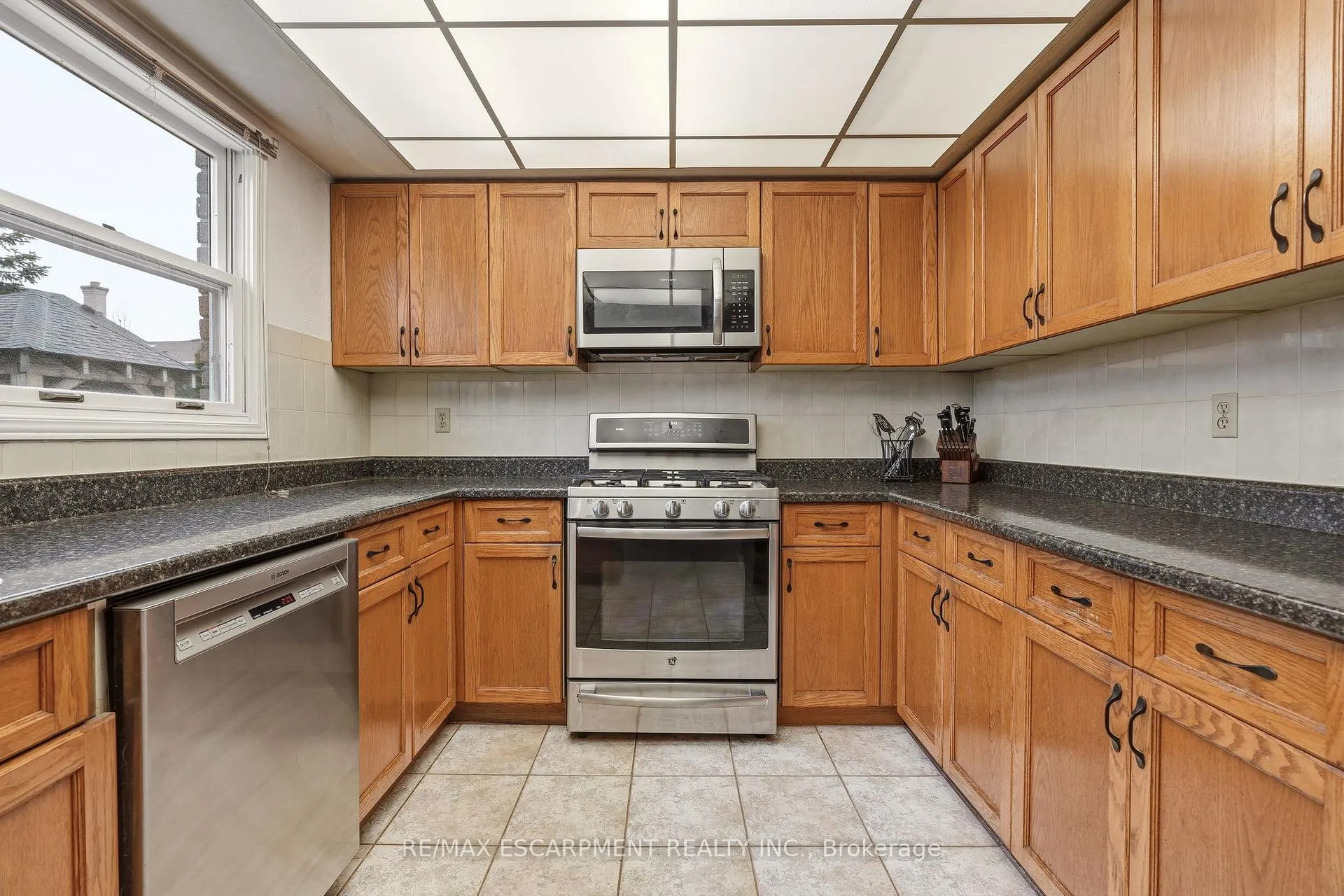 Photo 15 of 4150 Millcroft Park Drive, Burlington, Rose — HOMEH