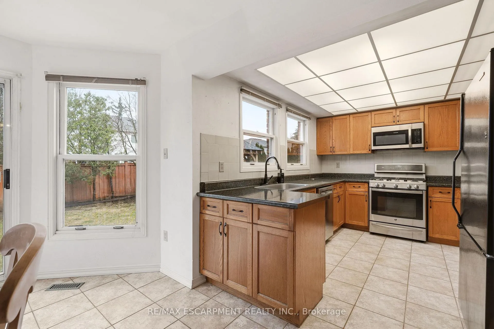 Photo 18 of 4150 Millcroft Park Drive, Burlington, Rose — HOMEH