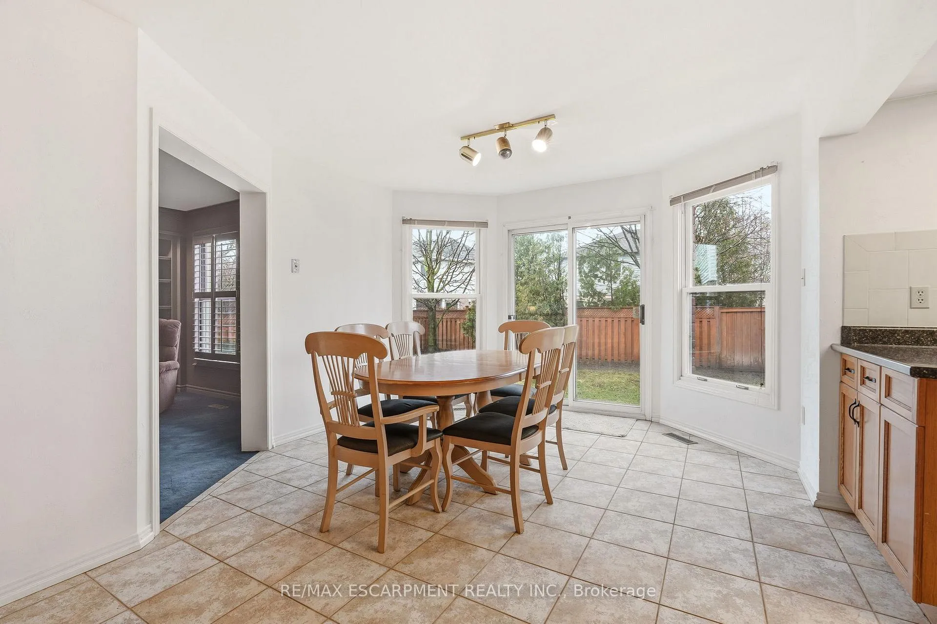 Photo 20 of 4150 Millcroft Park Drive, Burlington, Rose — HOMEH