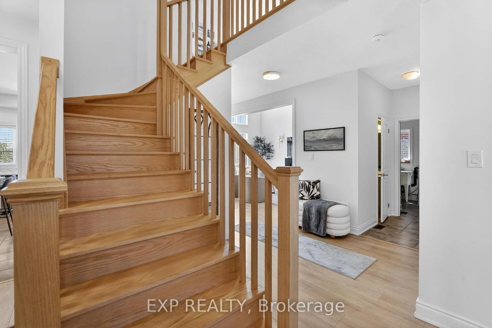 Photo 5 of 14 Venture Way, Thorold, Rolling Meadows — HOMEH