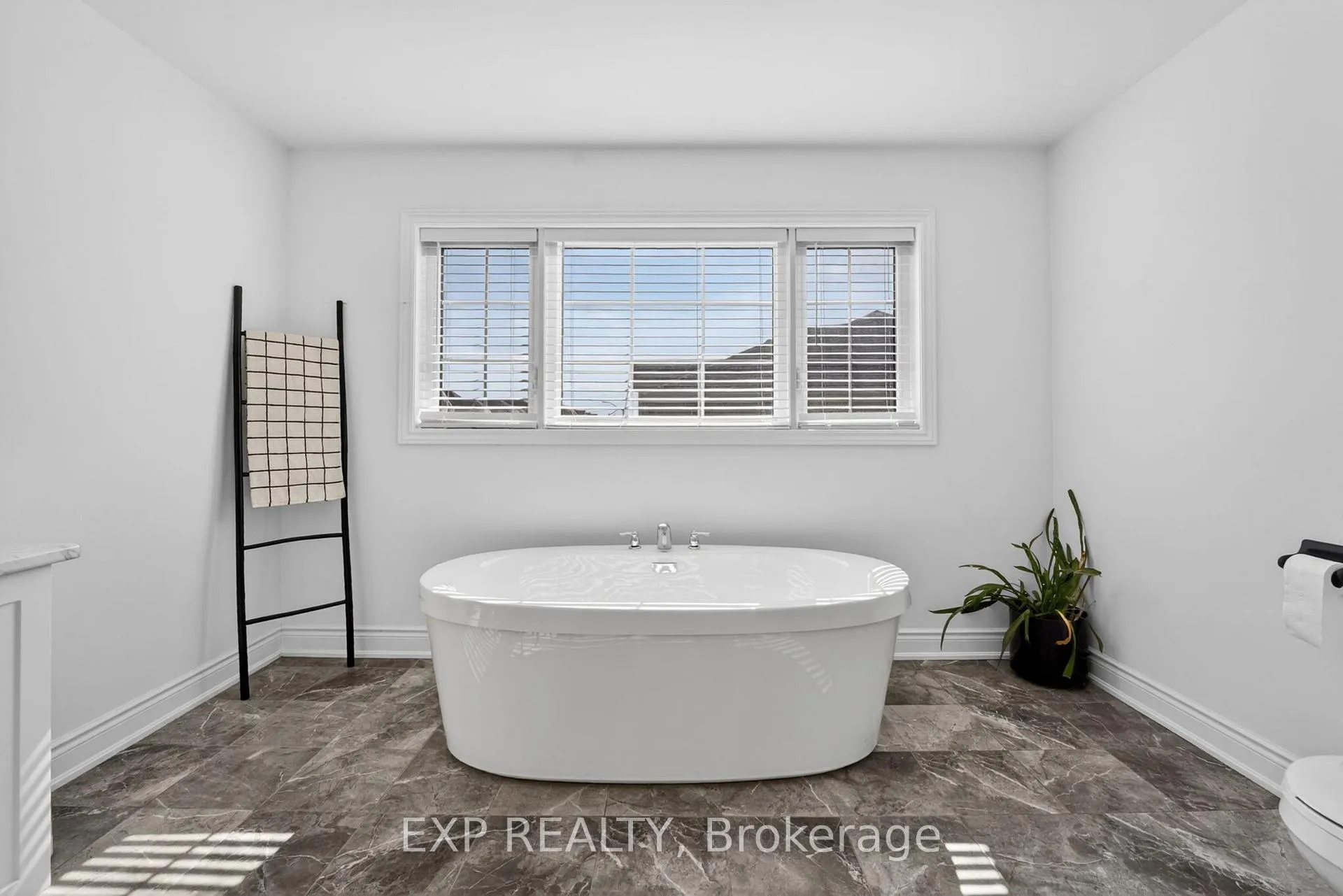 Photo 30 of 14 Venture Way, Thorold, Rolling Meadows — HOMEH
